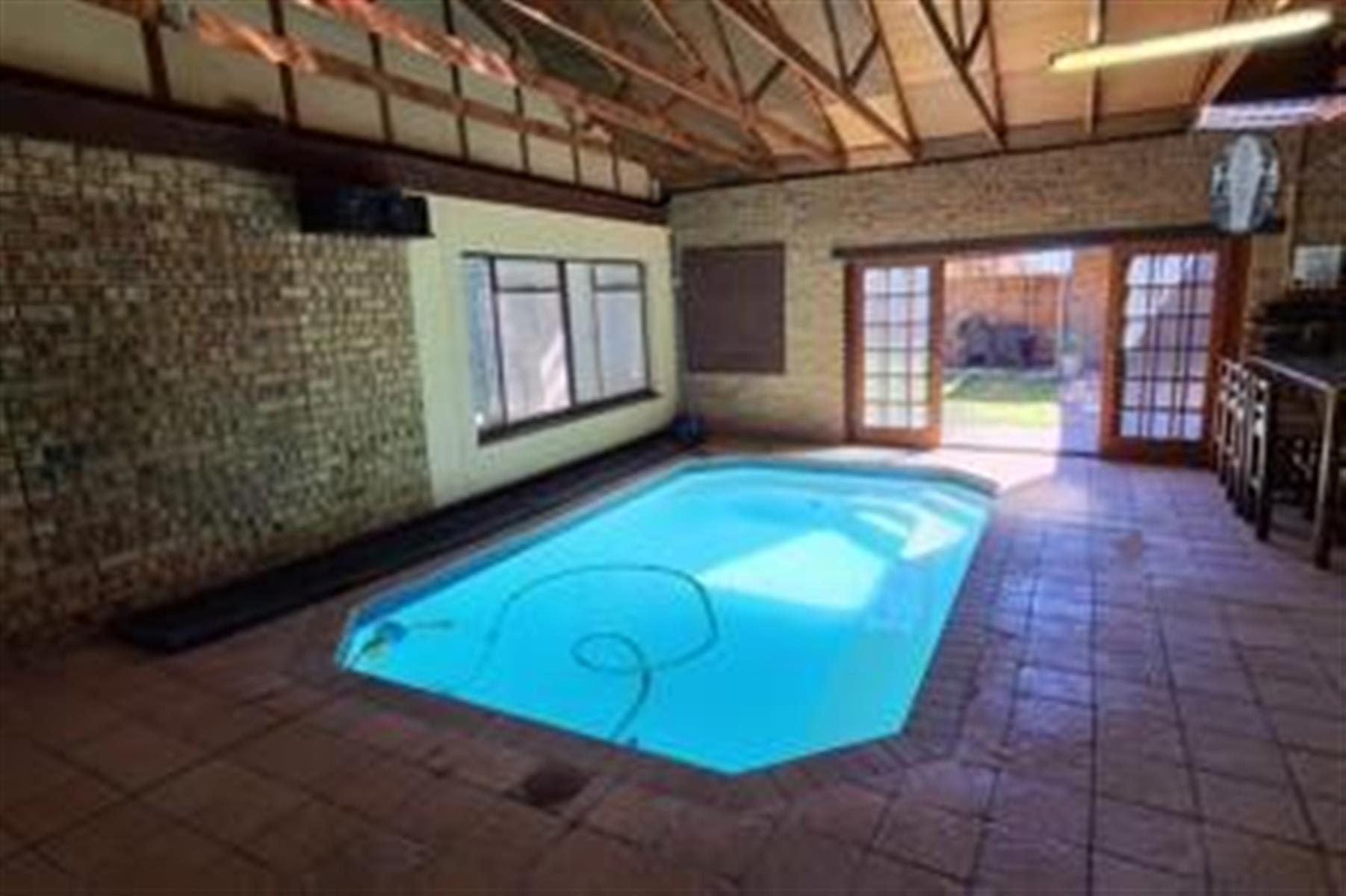 Prestigious 4-Bedroom Home with Exceptional Entertainment - Secunda