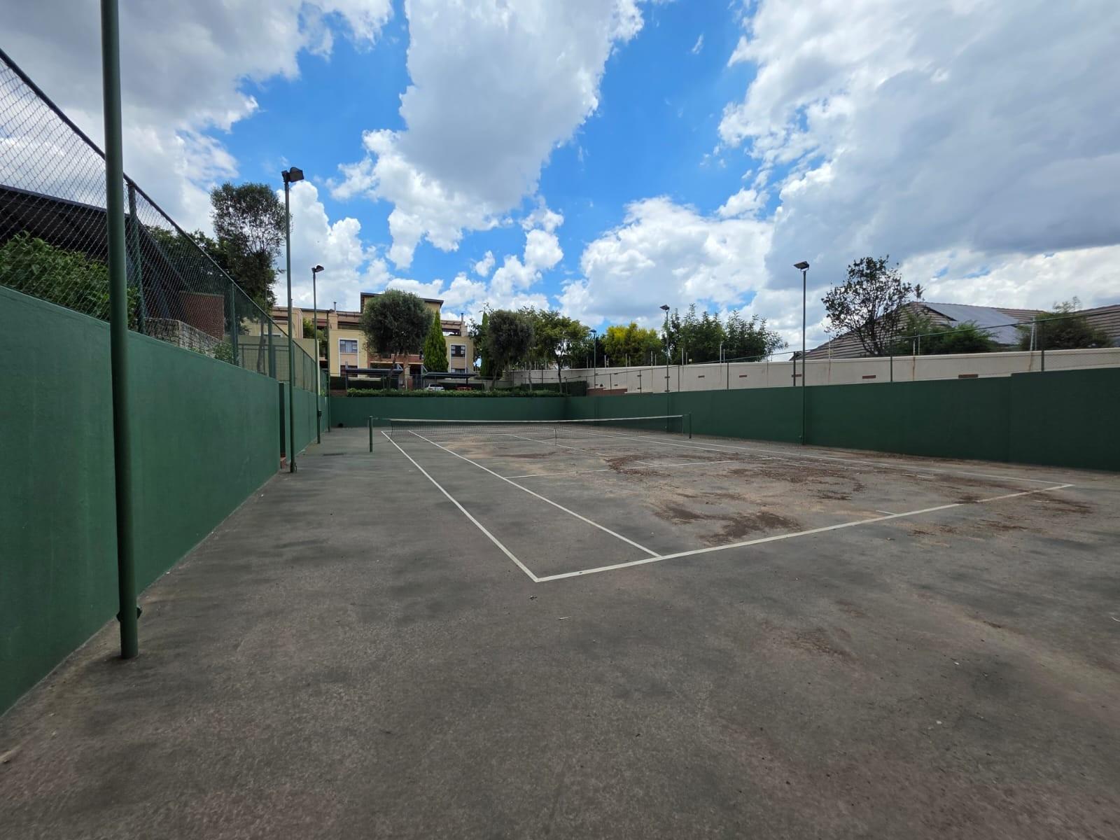 Fabulous Lock Up And Go Living In A Convenient Location
