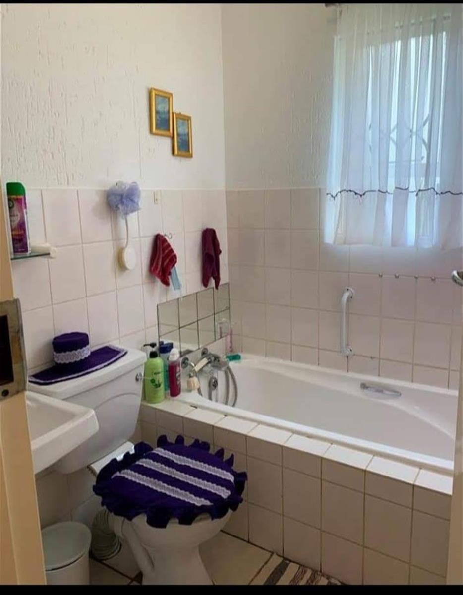 Ground FlootApartment For Sale in Breaunanda, Krugersdorp