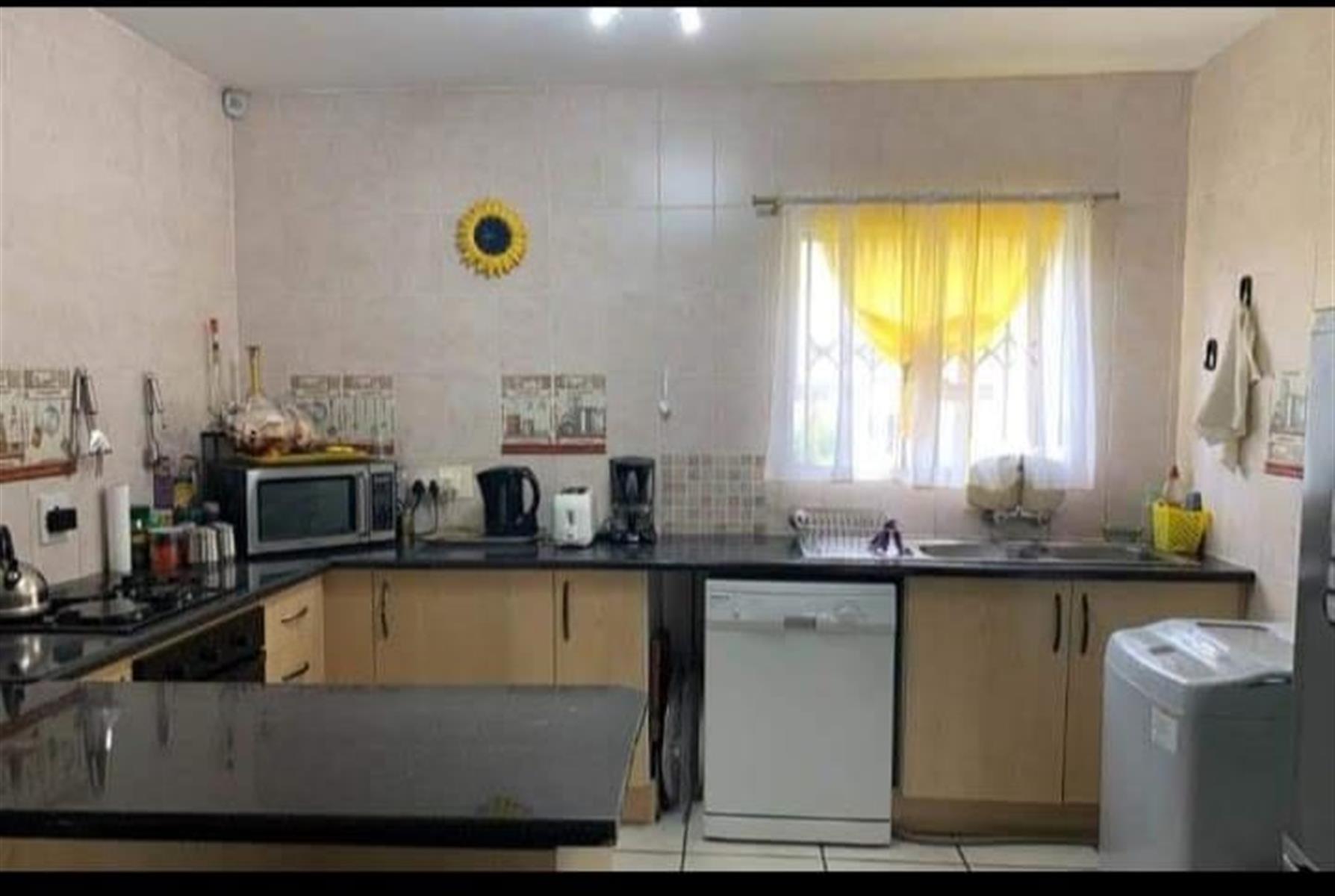 Ground FlootApartment For Sale in Breaunanda, Krugersdorp