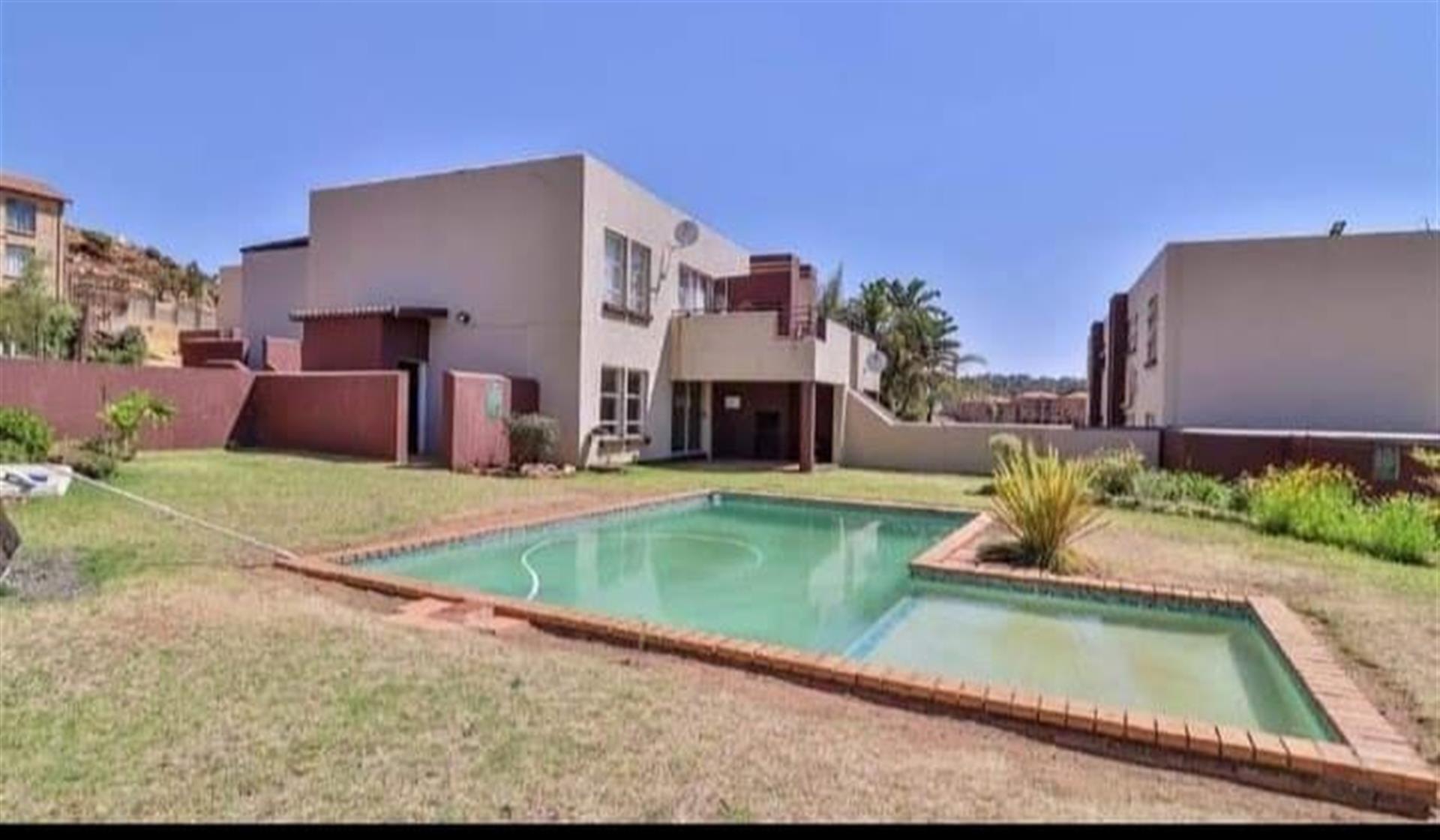 Ground FlootApartment For Sale in Breaunanda, Krugersdorp