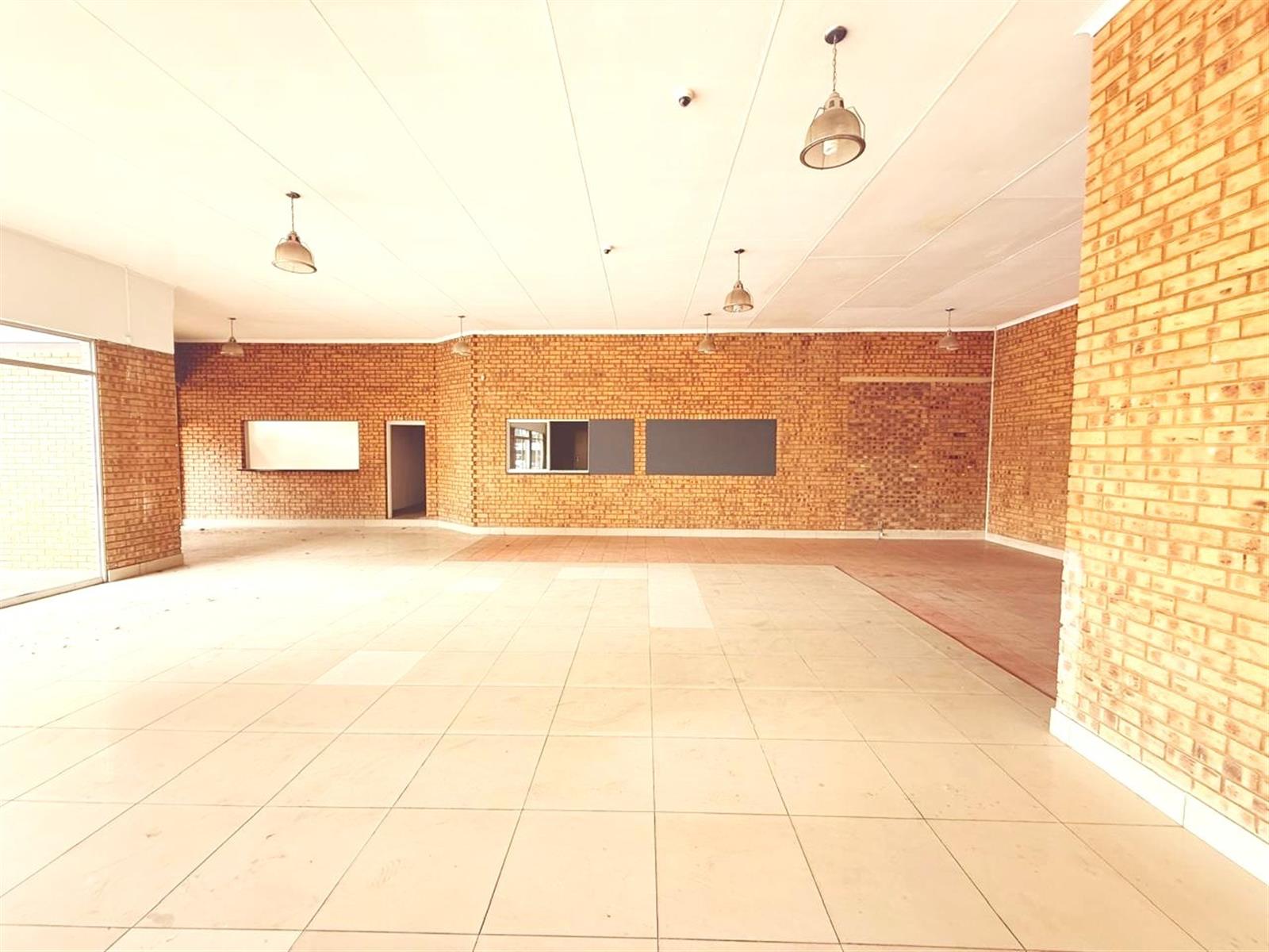 Commercial Property To Rent in Middelburg Central