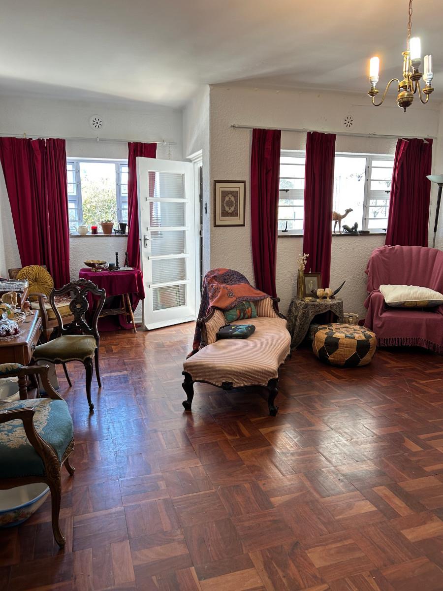 Charming and Spacious One Bedroom Apartment