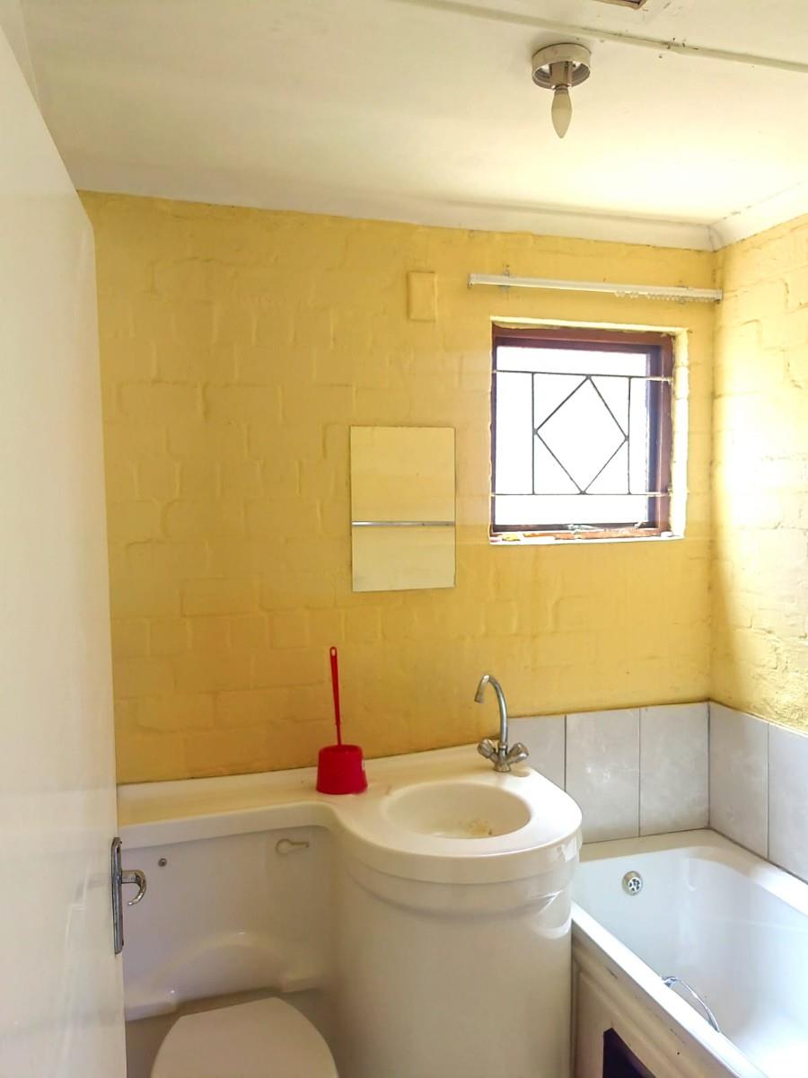 Apartment For Sale in Amalinda, East London