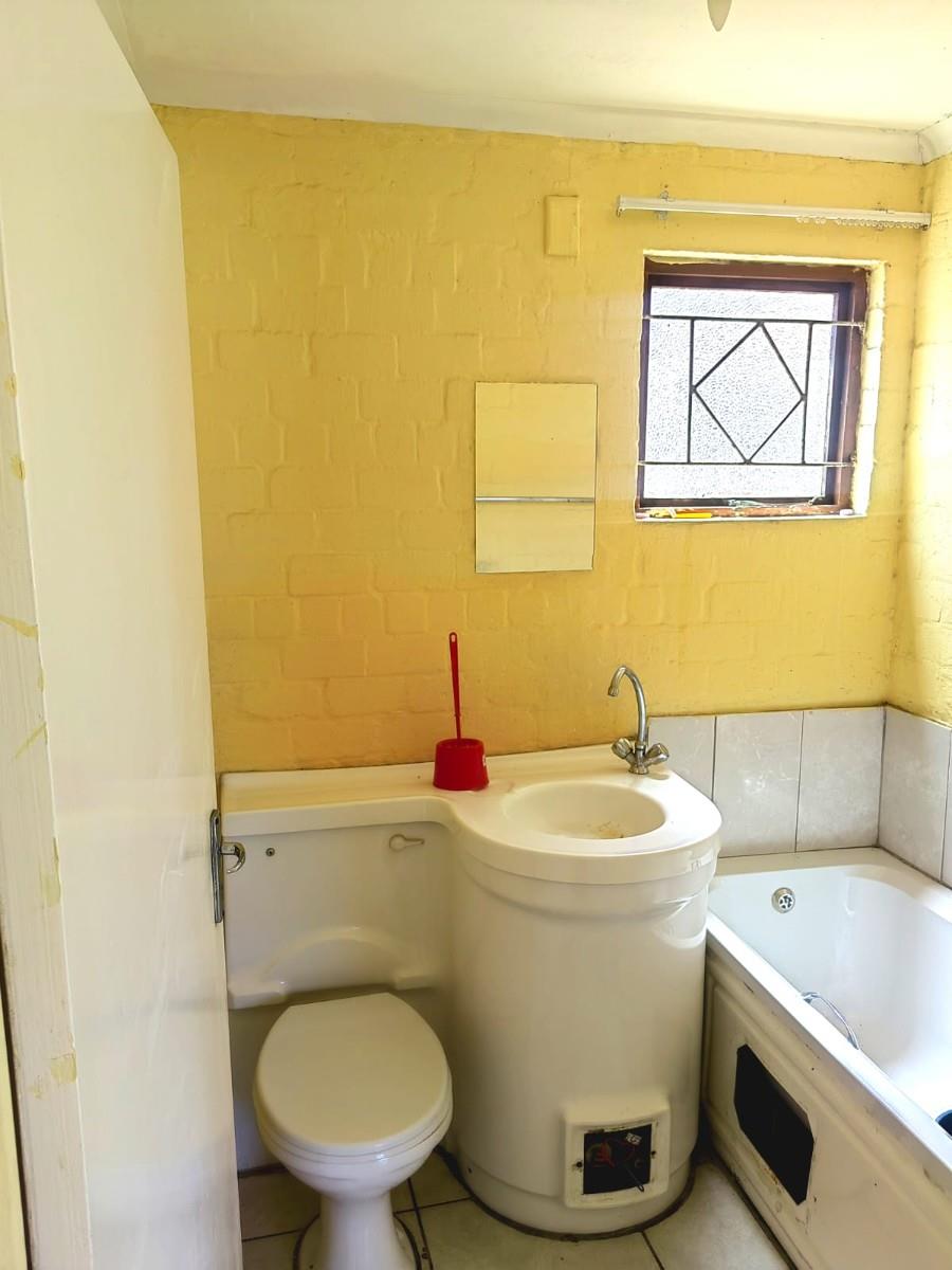 Apartment For Sale in Amalinda, East London