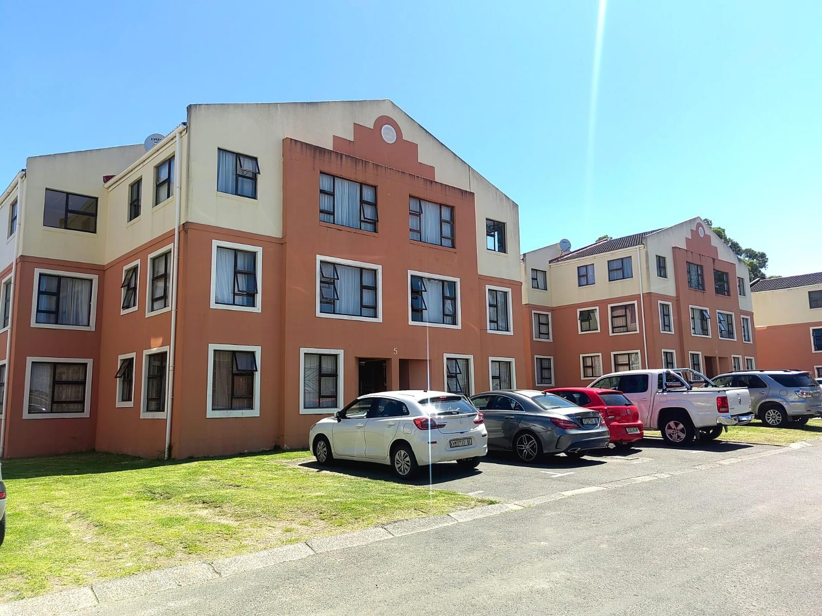 Apartment For Sale in Amalinda, East London