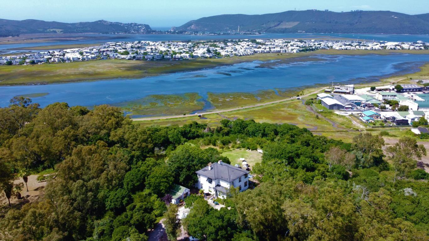 4,48Ha with income generating building For Sale in Knysna Central, Knysna