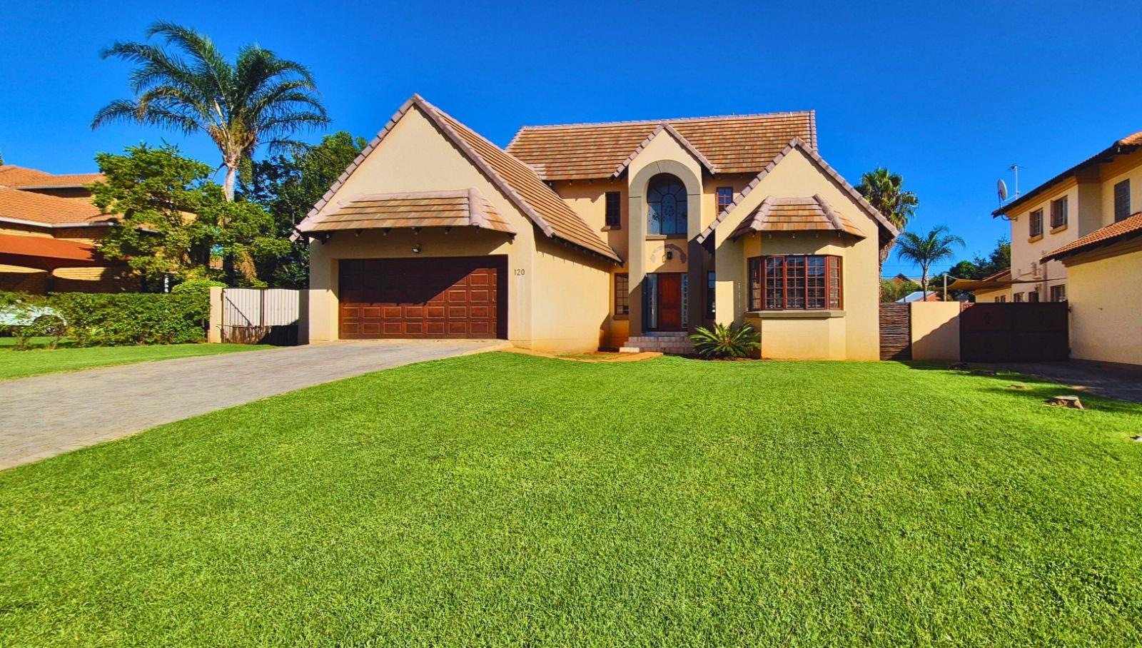 House For Sale in Moreleta Park, Pretoria