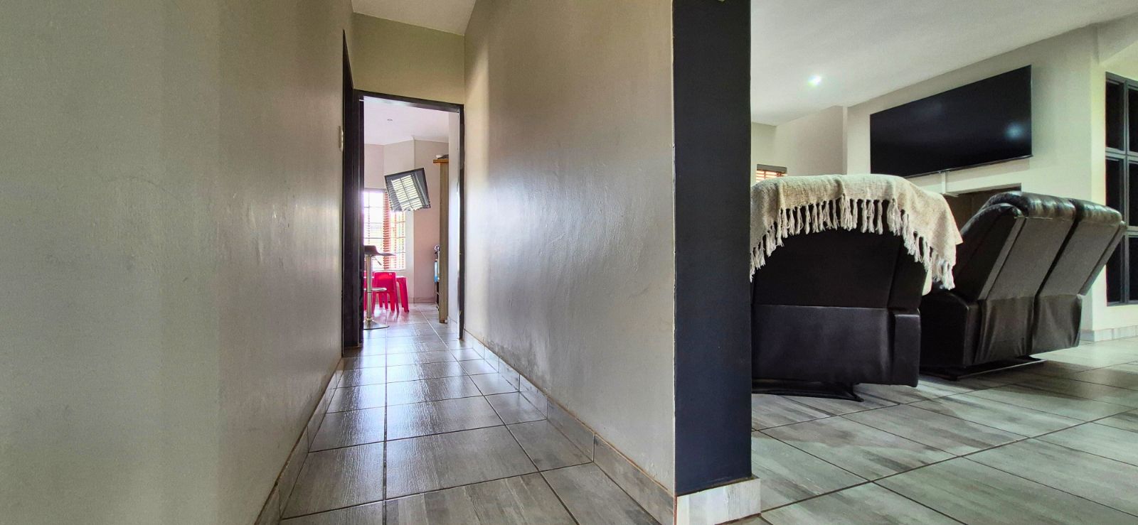 House For Sale in Moreleta Park, Pretoria