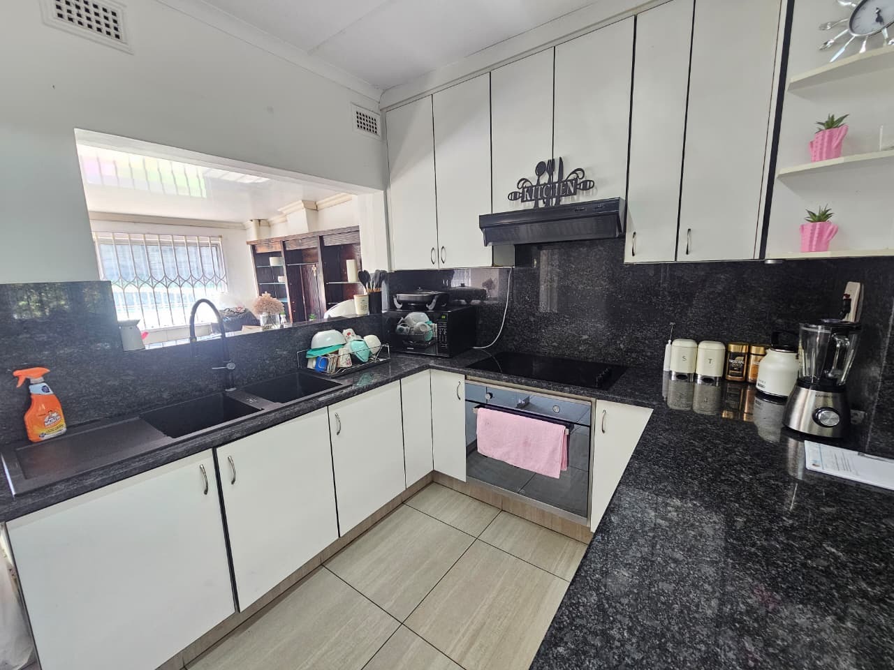 Family Home For Sale in Yellowwood Park, Durban, KwaZulu Natal