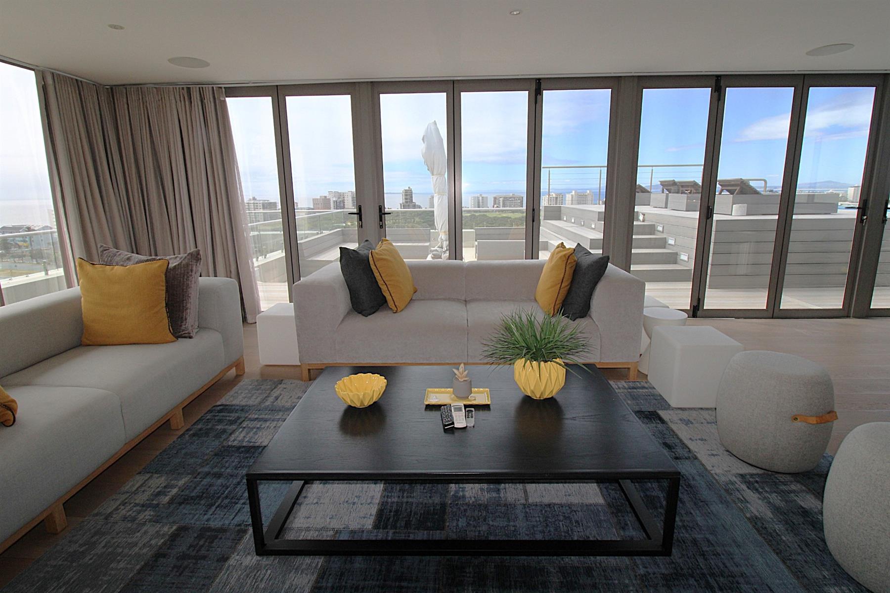 EXCEPTIONAL LUXURY PENTHOUSE | GREEN POINT