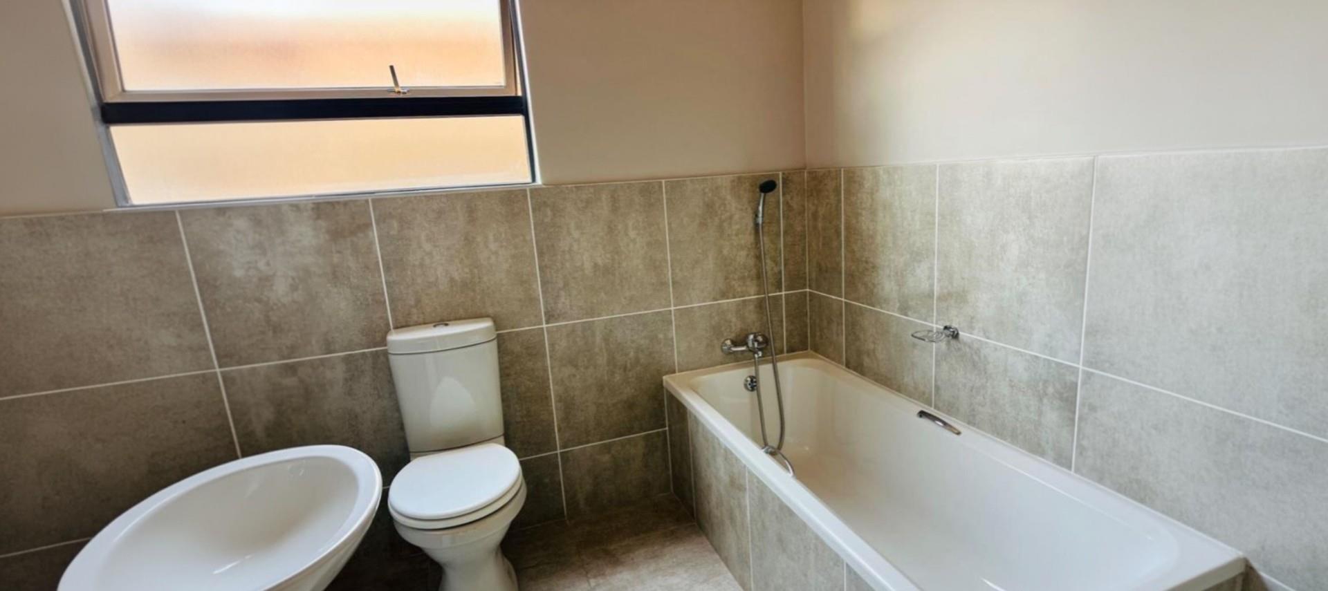 Townhouse For Sale in Die Heuwel Ext 2, Die Heuwel, Witbank