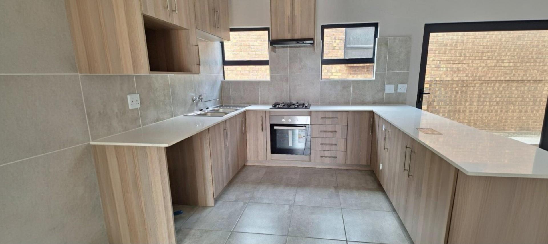 Townhouse For Sale in Die Heuwel Ext 2, Die Heuwel, Witbank