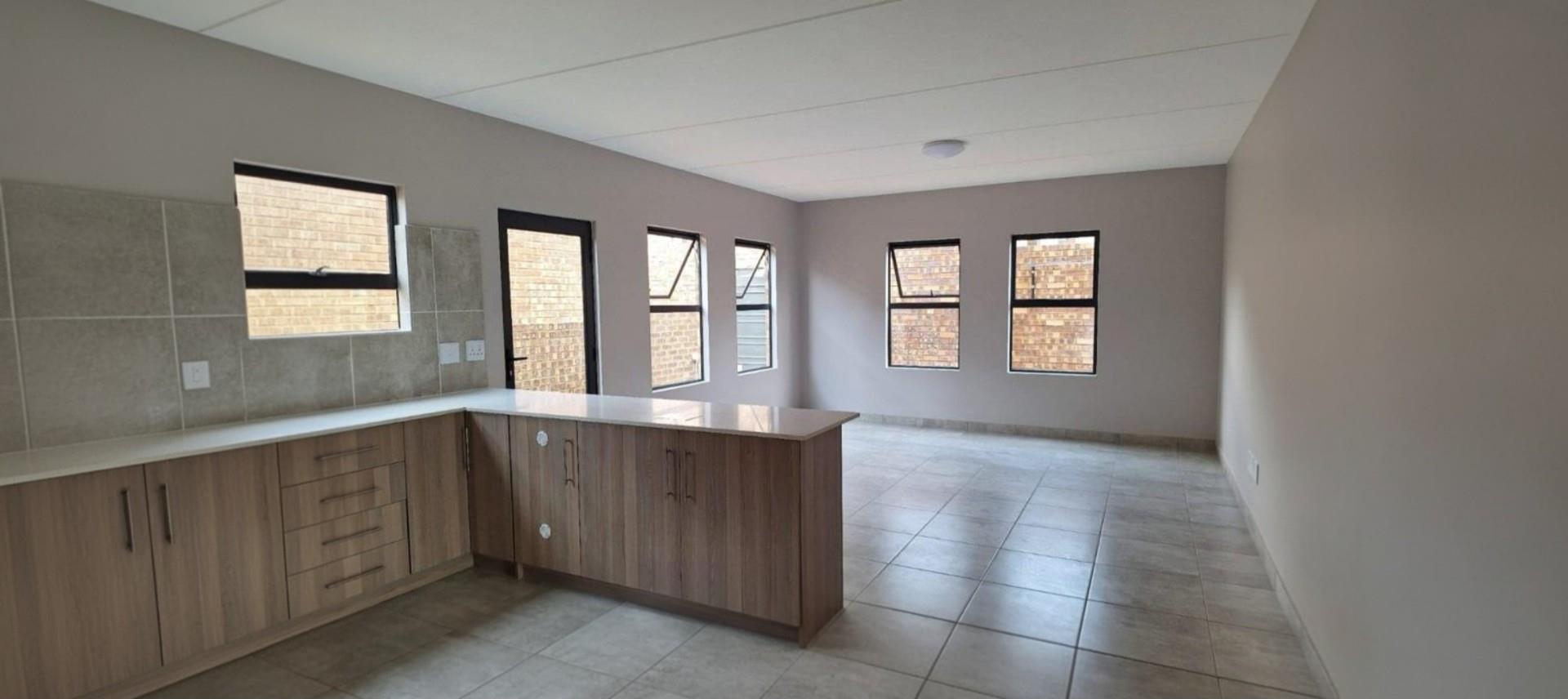 Townhouse For Sale in Die Heuwel Ext 2, Die Heuwel, Witbank