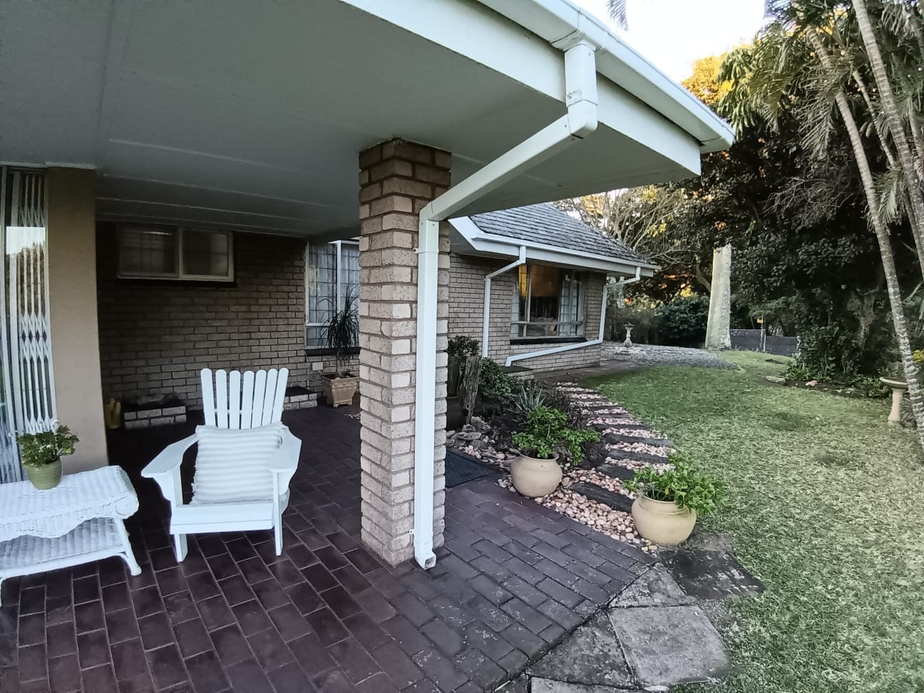 Prime Property with Ocean View and Exceptional Expansion Potential