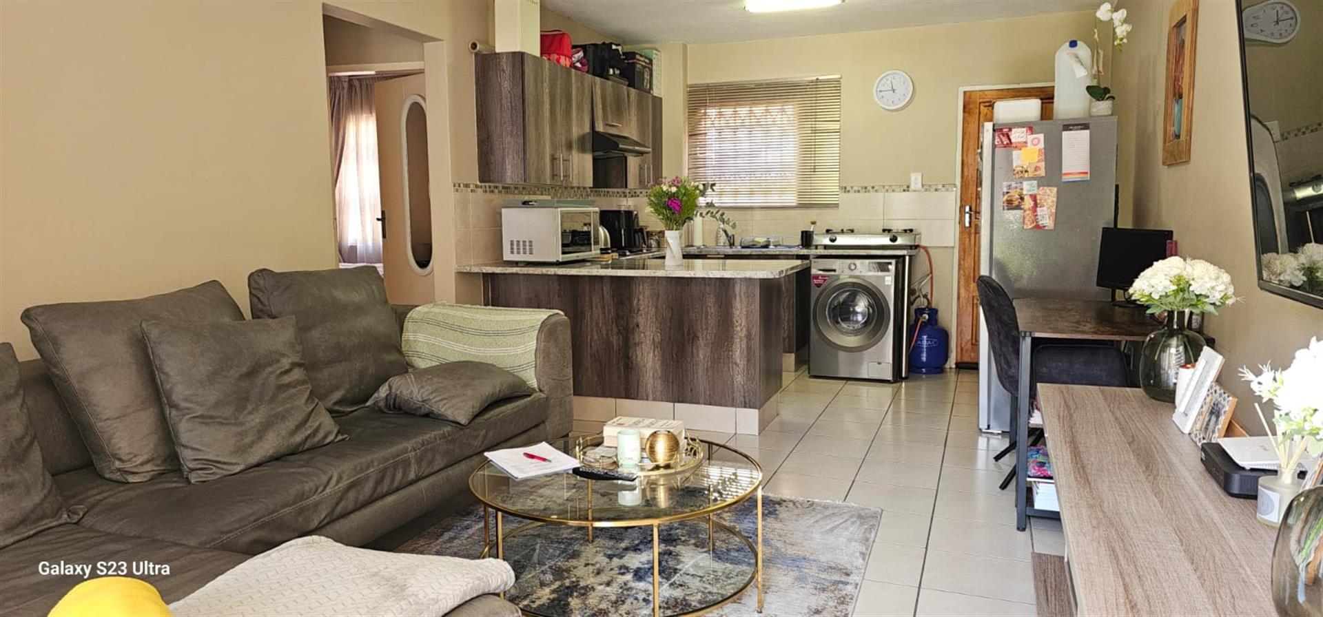 2 bed 1 Full bath - Apartment For Sale R600 000