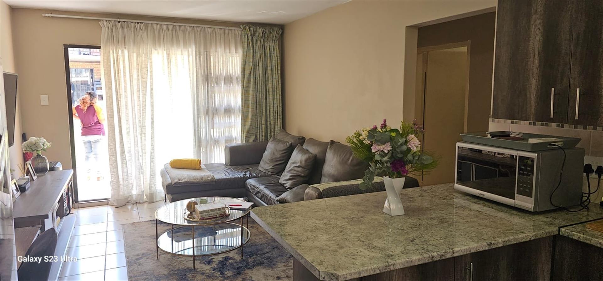 2 bed 1 Full bath - Apartment For Sale R600 000