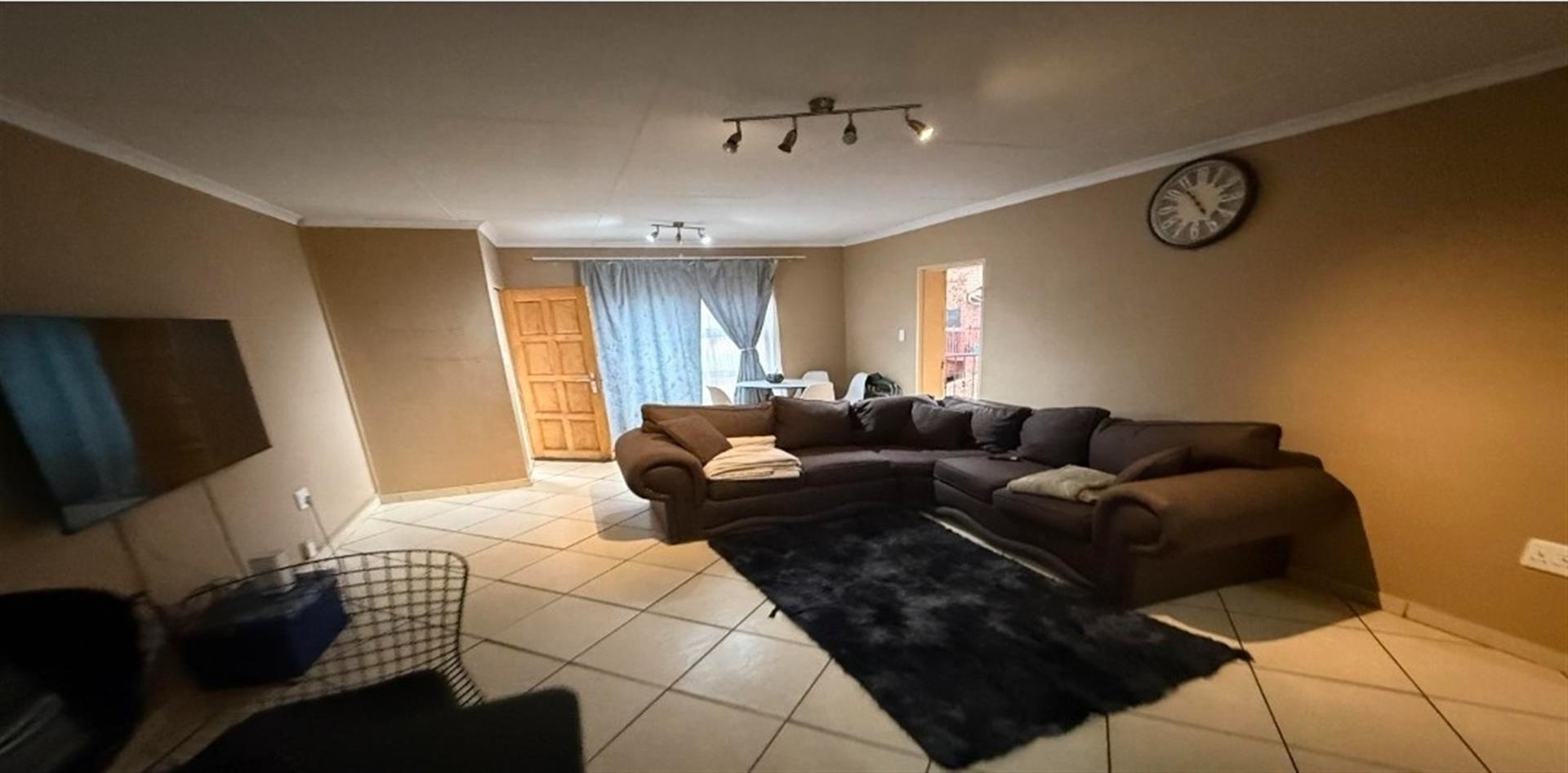 Apartment For Sale in Secunda