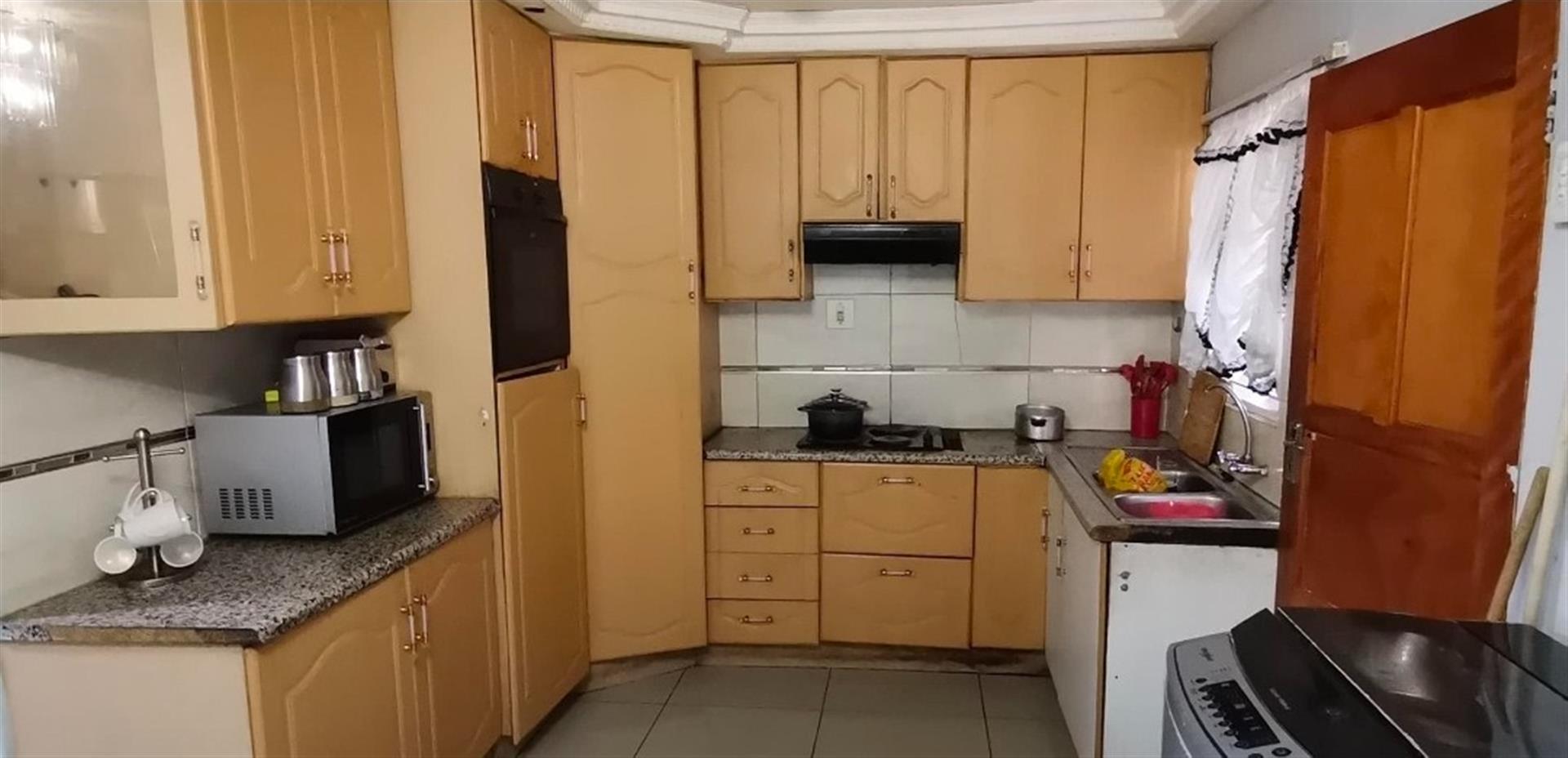 House For Sale in Thistle Grove, Kinross, Secunda