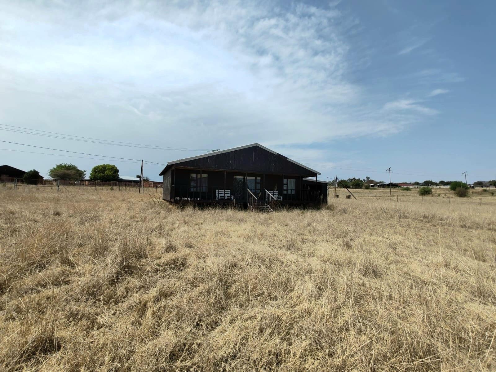 House For Sale in Oranjeville