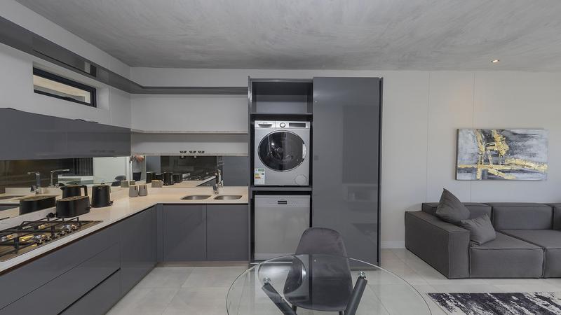 Apartment for rent in Houghton Estate, Johannesburg, 1 West Wing (1st floor), Paramount, 1 8th Street, Houghton Estate, Johannesburg, Gauteng, 60 m²