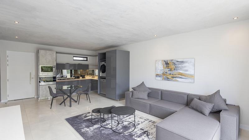 Apartment for rent in Houghton Estate, Johannesburg, 1 West Wing (1st floor), Paramount, 1 8th Street, Houghton Estate, Johannesburg, Gauteng, 60 m²