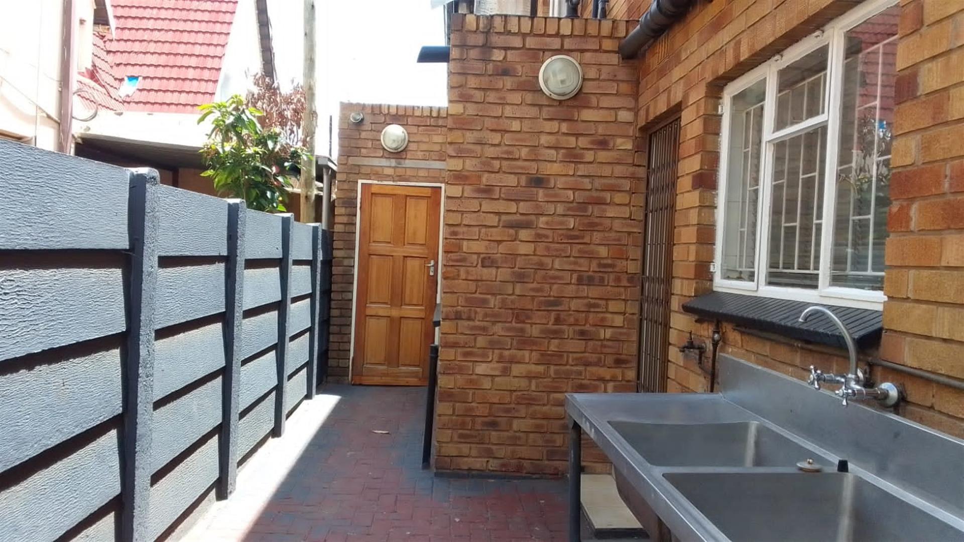 6 Bed Family Home for sale in Actonville