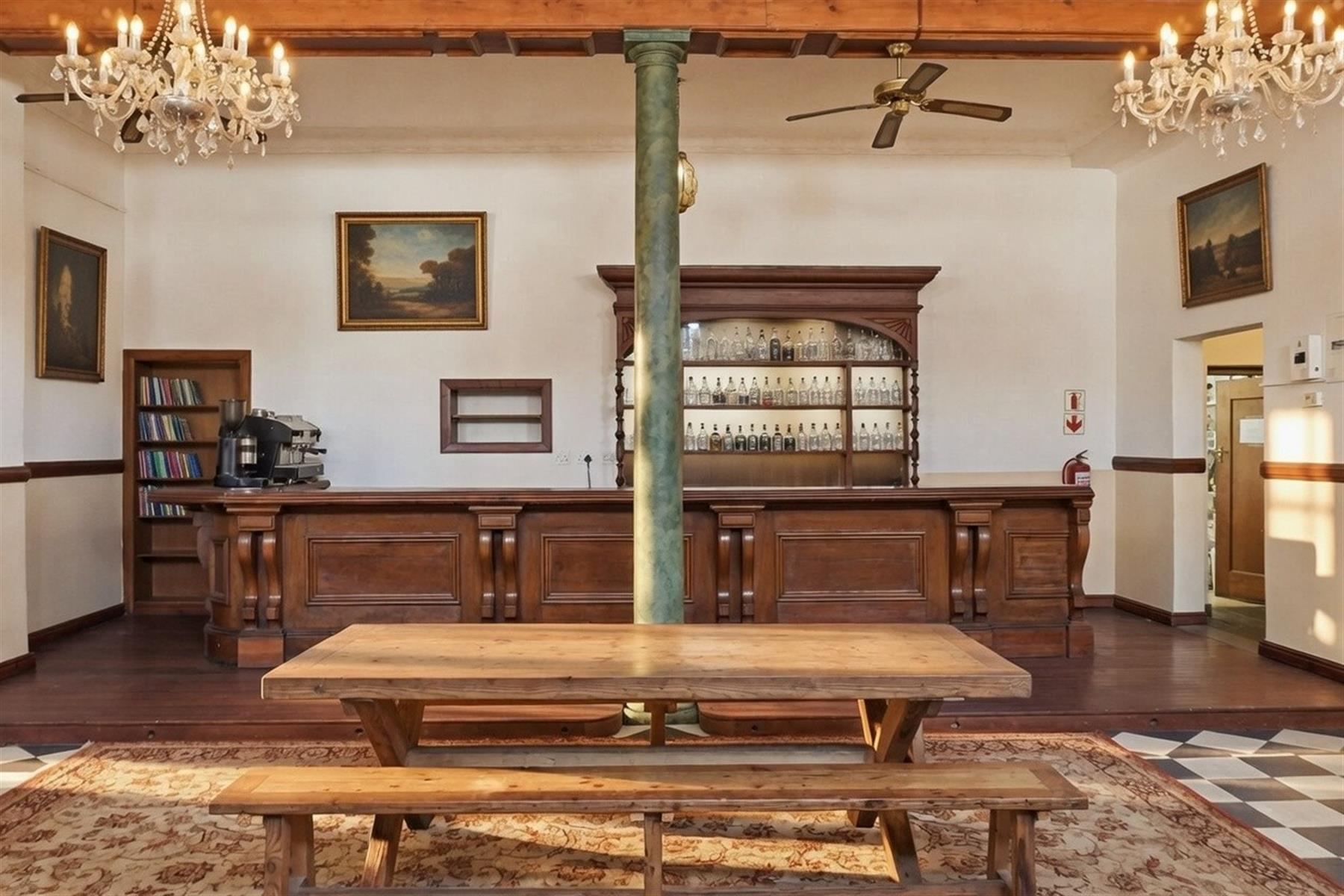 A Restored Victorian Landmark in the Heart of Woodstock - The Altona