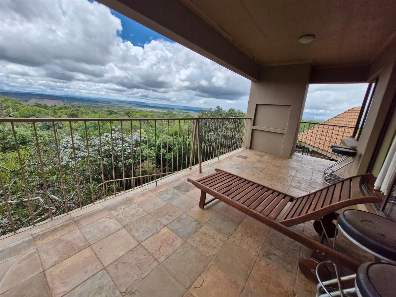 PRISTINE WHEELCHAIR-FRIENDLY BUSHVELD HOME FOR SALE