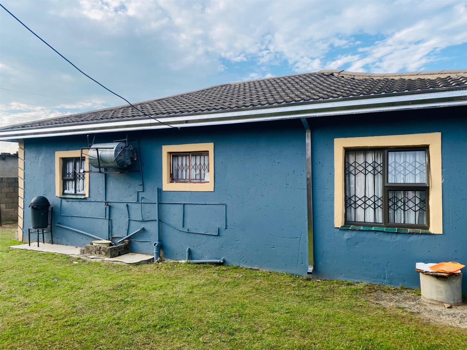 House for sale Madadeni section 7