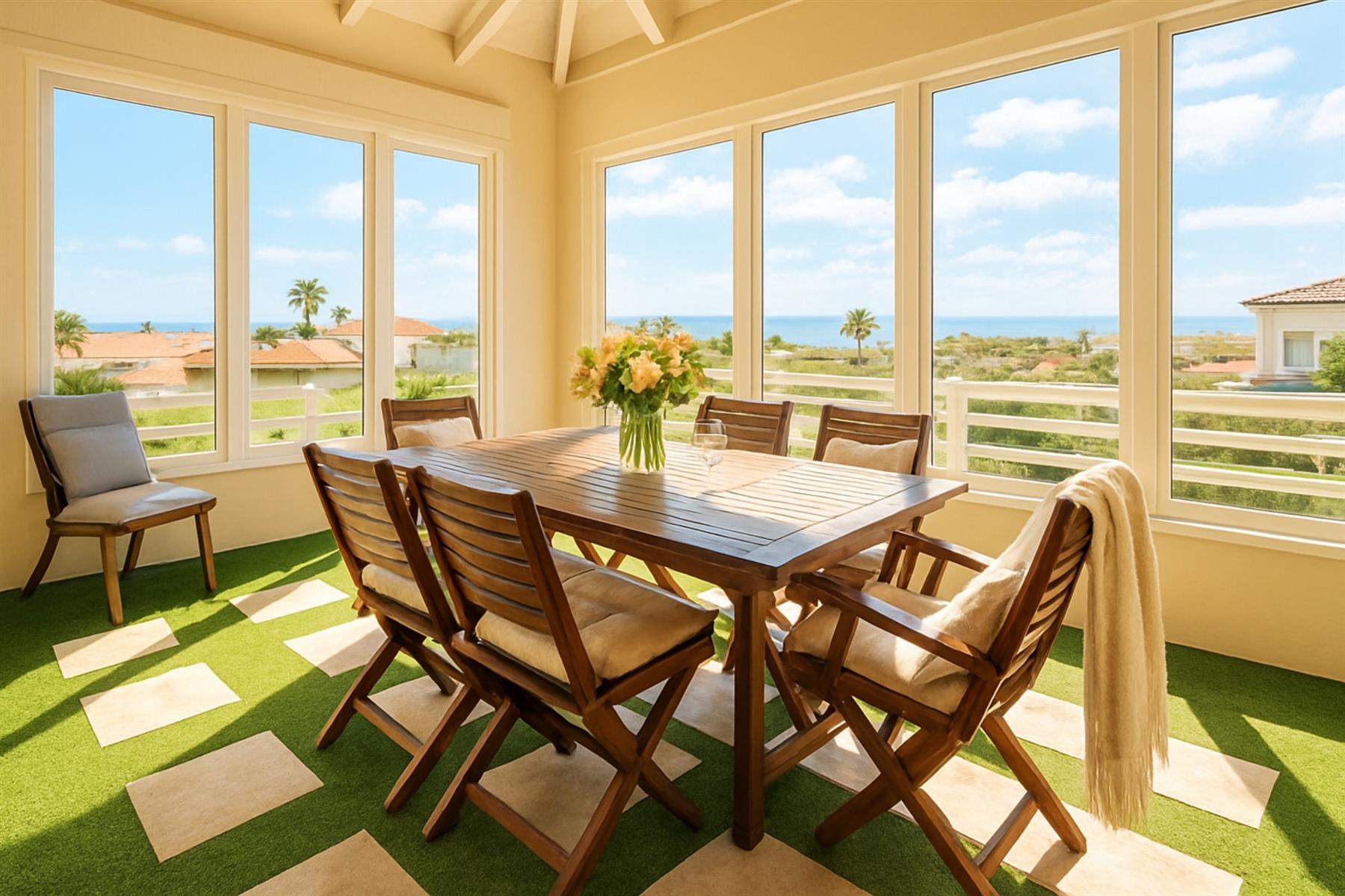 Penthouse Apartment For Sale in Harbour Island, Gordons Bay