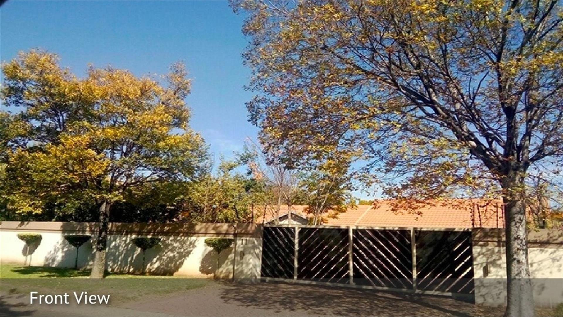 Spacious four Bedroom Family Home with Pool and Study in Secunda