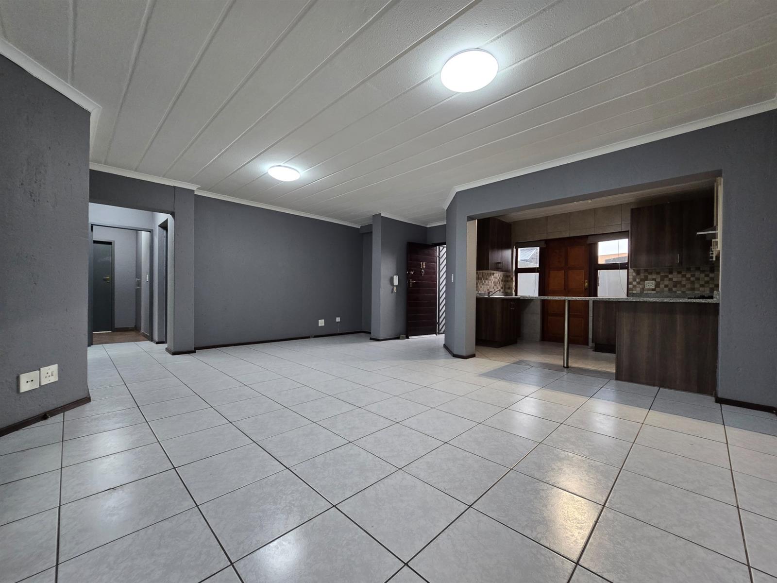 3 Bedroom Ground Floor Apartment To Rent in Lakefield, Benoni