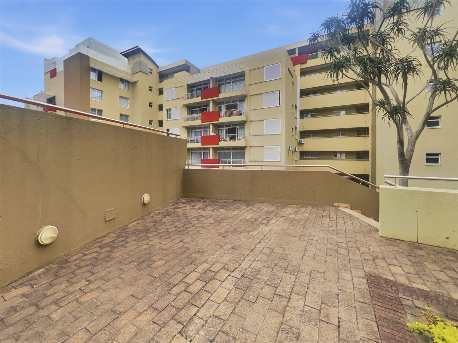 Newly Renovated 2 Bed Apartment For Sale in Umhlanga Ridge, Umhlanga, KwaZulu-Natal