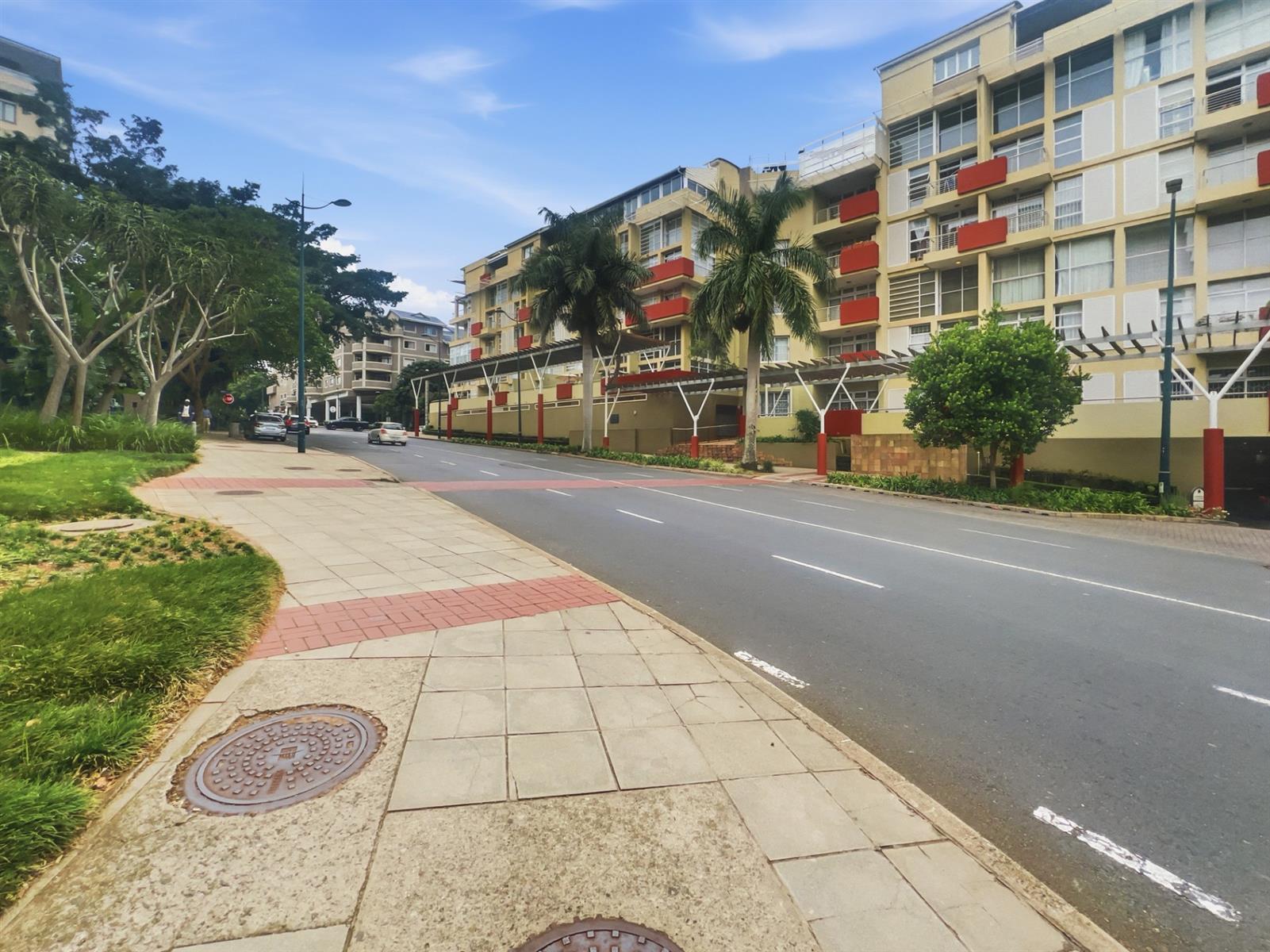 Newly Renovated 2 Bed Apartment For Sale in Umhlanga Ridge, Umhlanga, KwaZulu-Natal