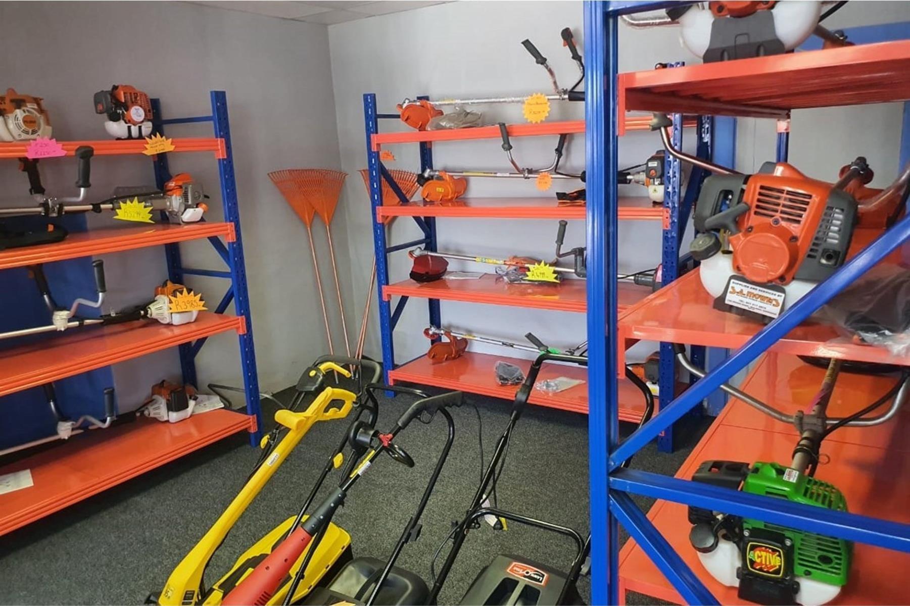 Retail Property For Sale - Prime Showroom on Busy Arterial Route