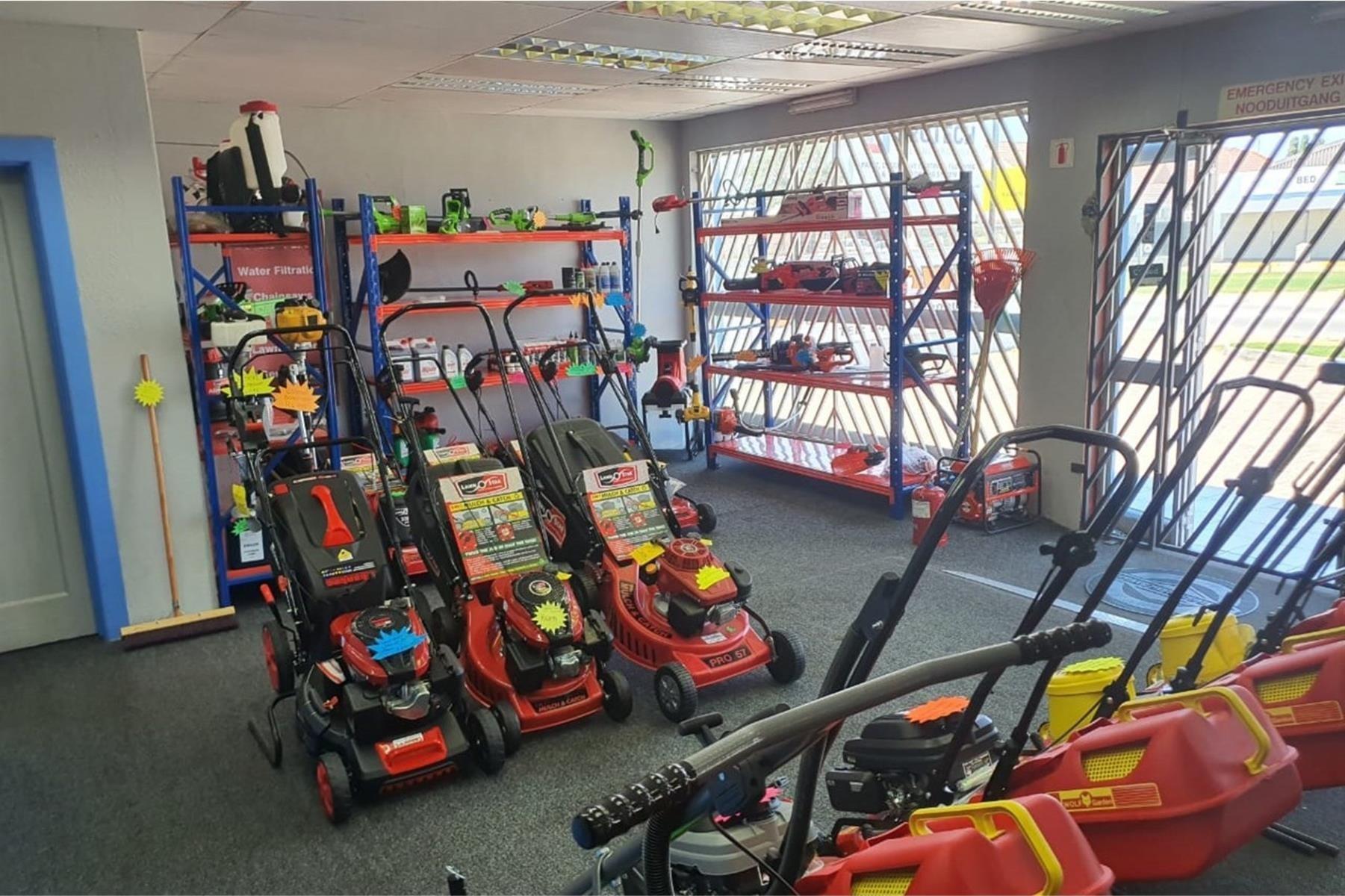 Retail Property For Sale - Prime Showroom on Busy Arterial Route
