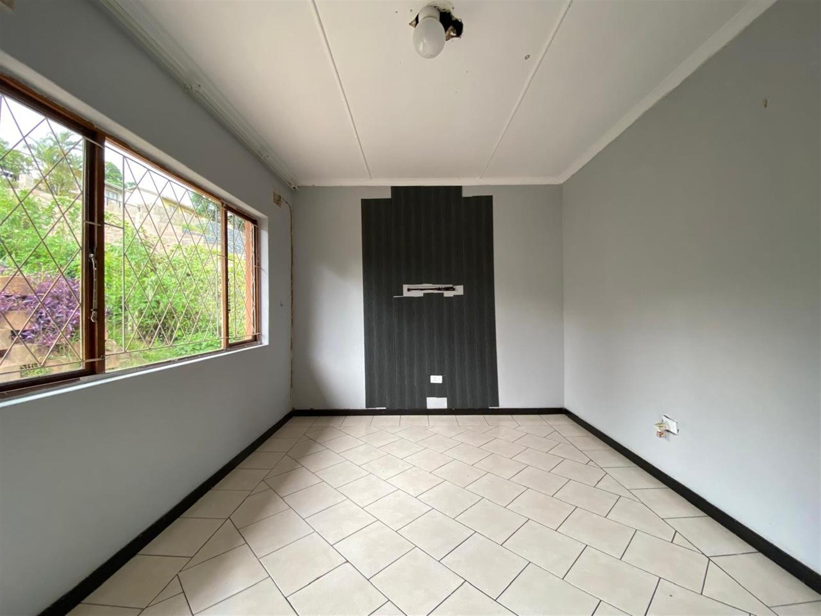 Reduced!!! House For Sale in Kwandengezi, Pinetown, KwaZulu Natal