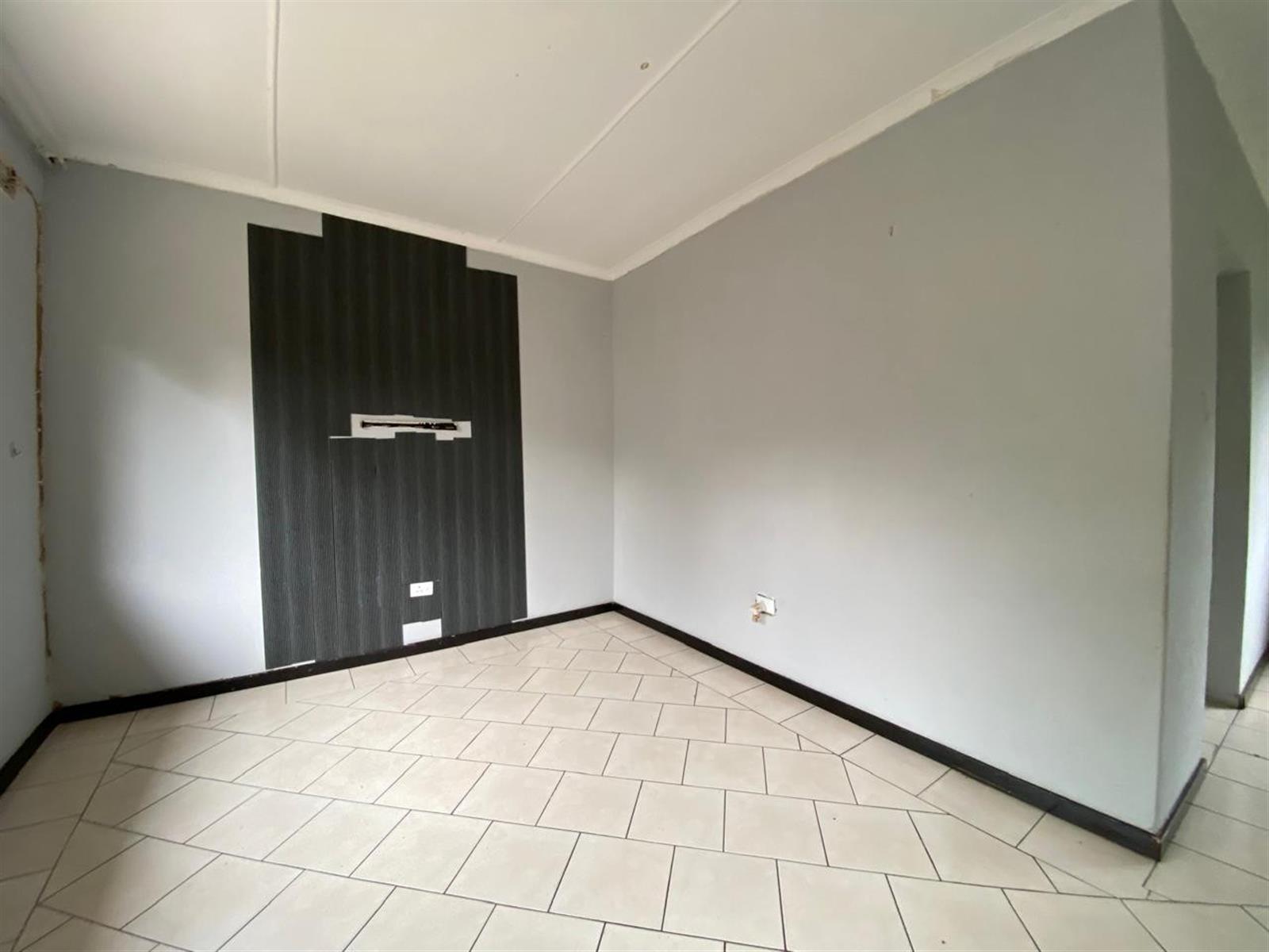 Reduced!!! House For Sale in Kwandengezi, Pinetown, KwaZulu Natal