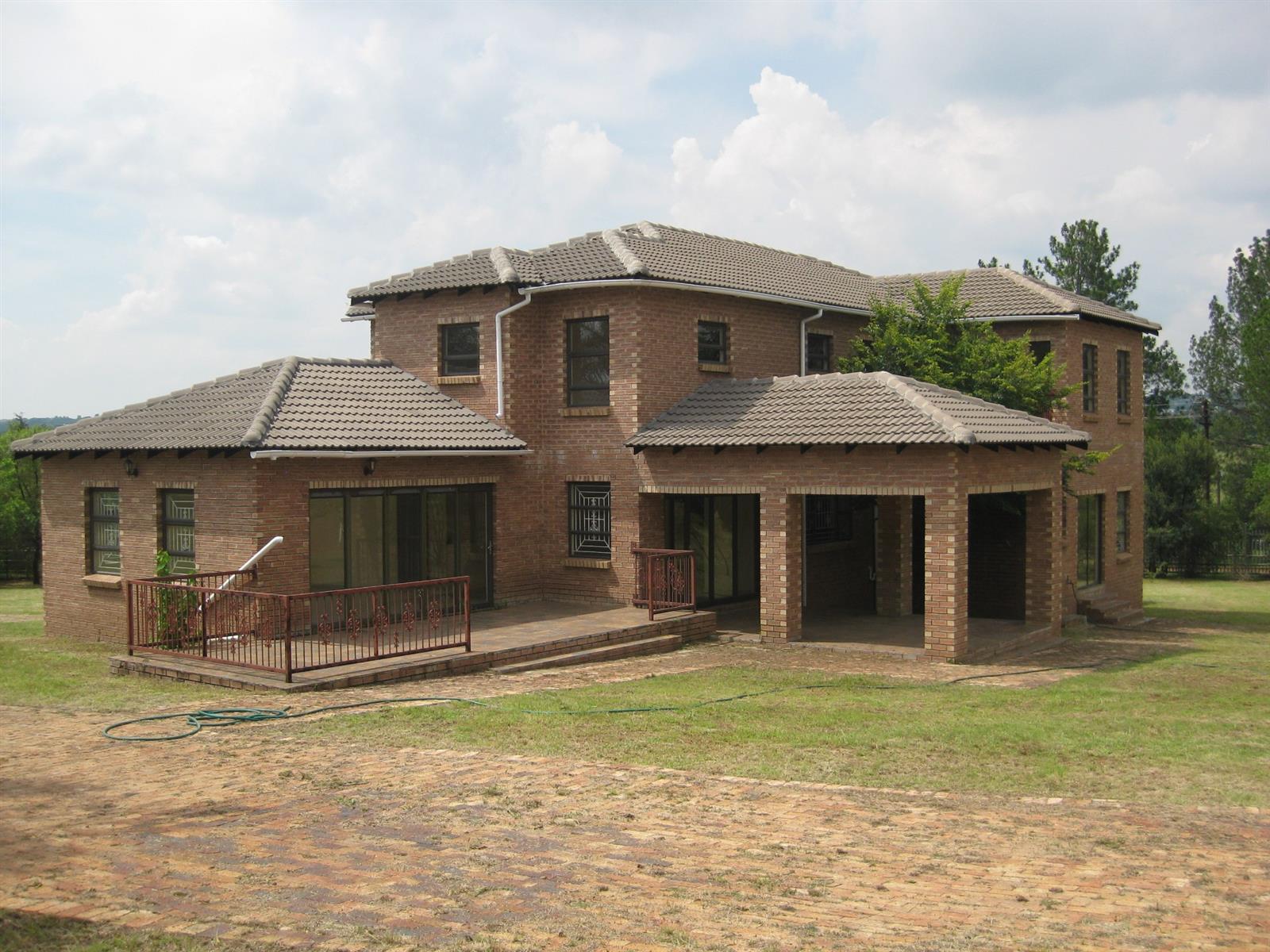 Twin Duplexes For Two Large Families For Sale in Beaulieu, Midrand