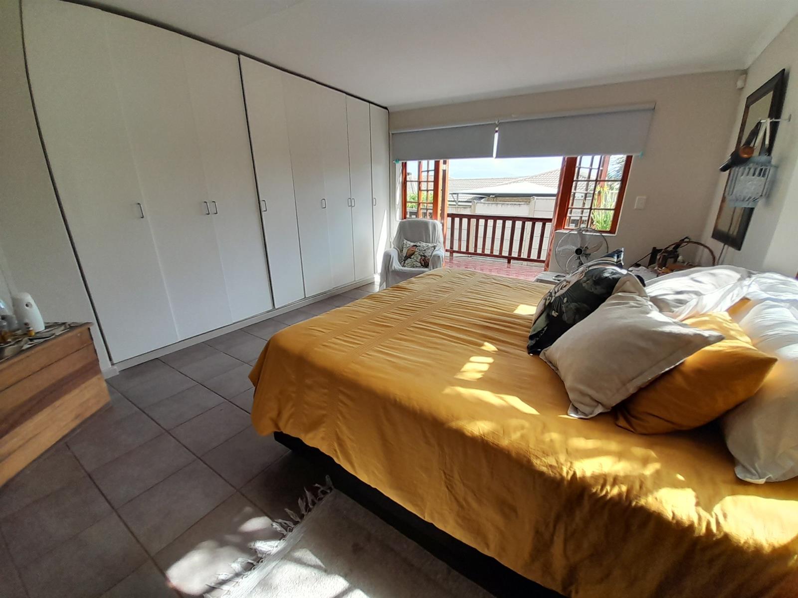 Income-Generating Retreat with Scenic Views