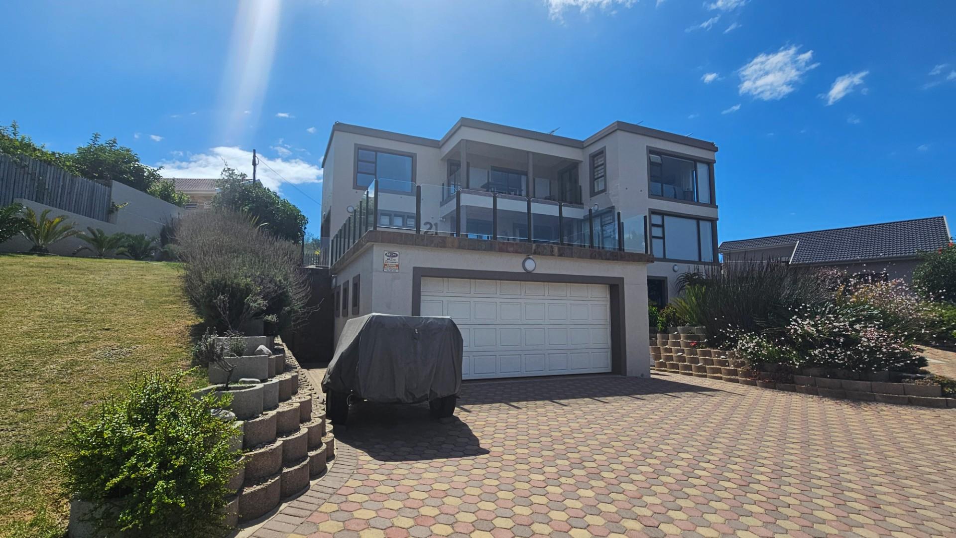 House For Sale in Dana Bay, Mossel Bay