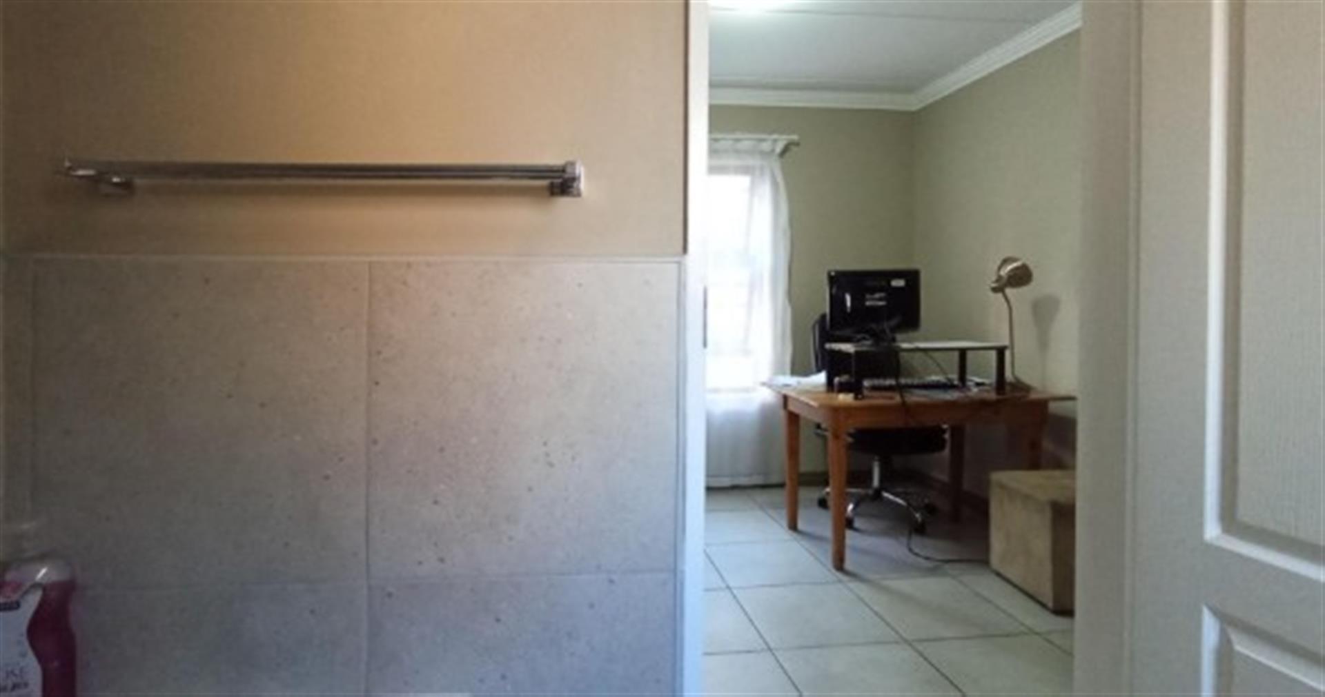 2 Bed Apartment For Sale in Amberfield, Centurion