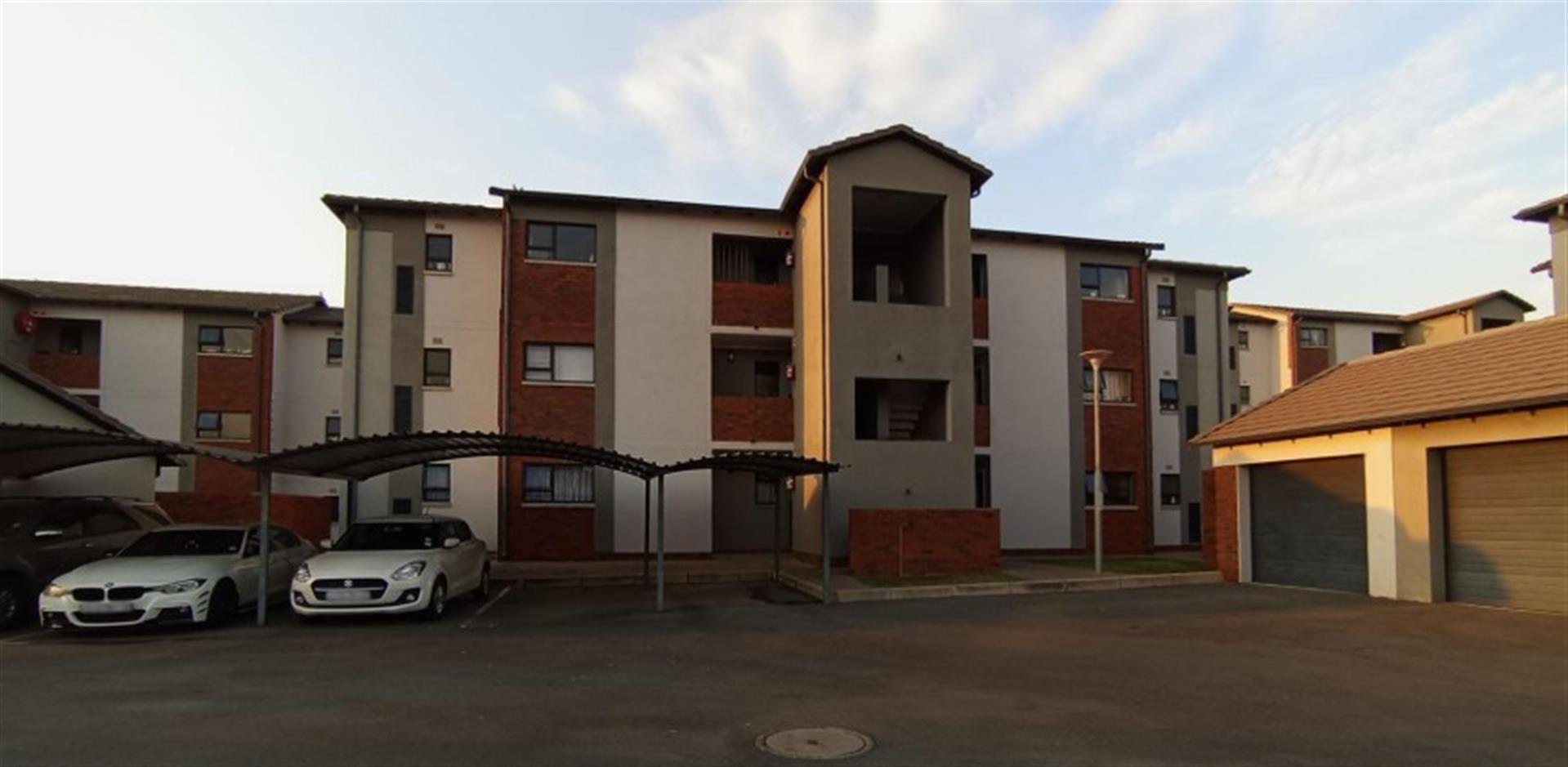 2 Bed Apartment For Sale in Amberfield, Centurion