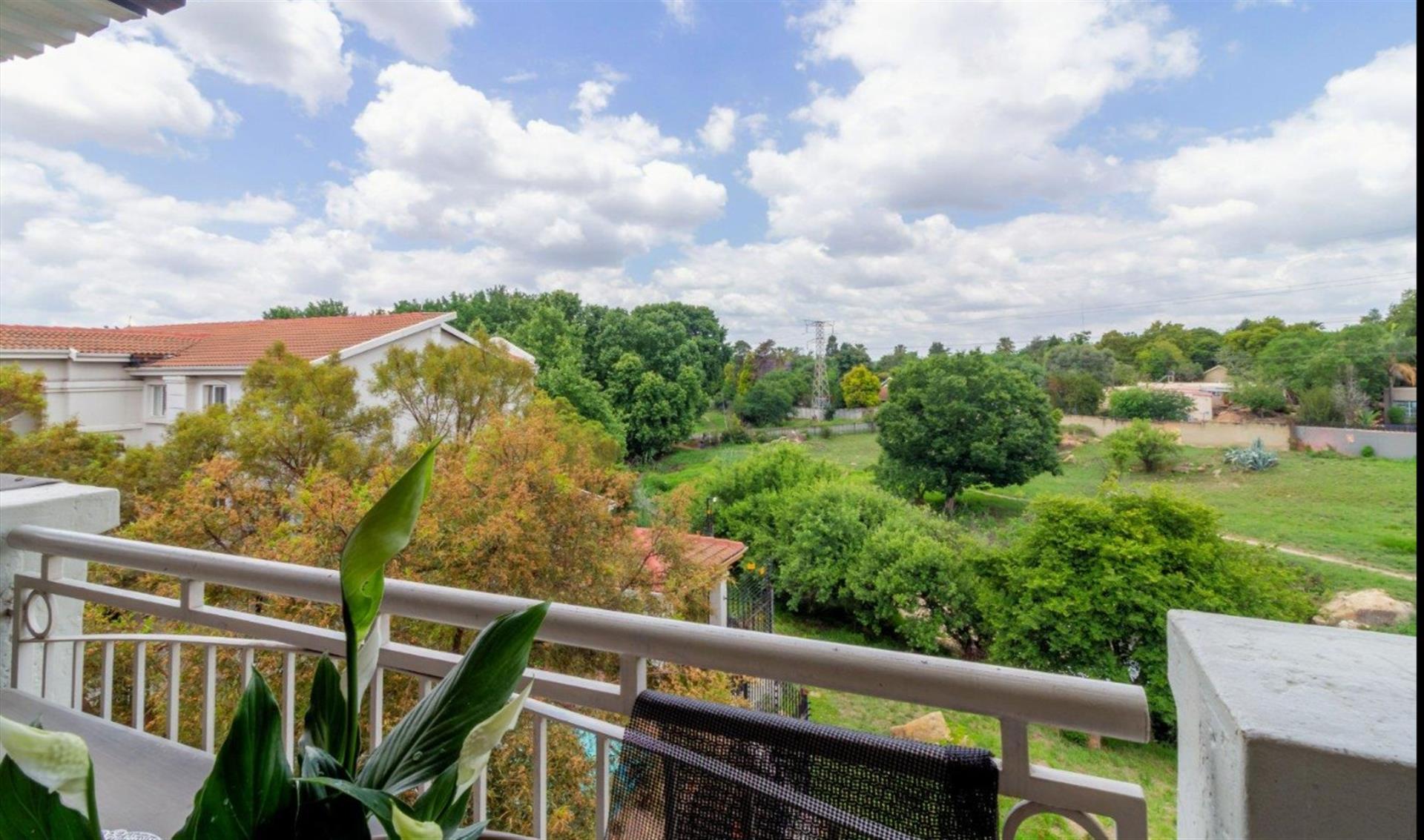 Complex For Sale in Sonneglans Ext, Randburg
