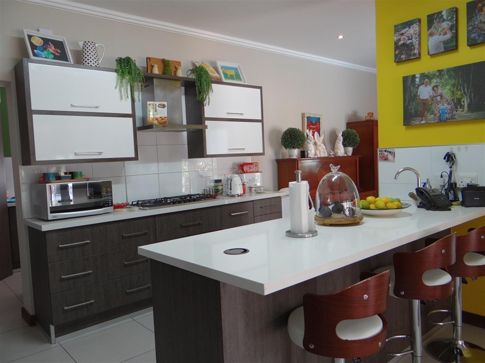 4 Bedroom House For Sale in Midstream Ridge Estate, Centurion