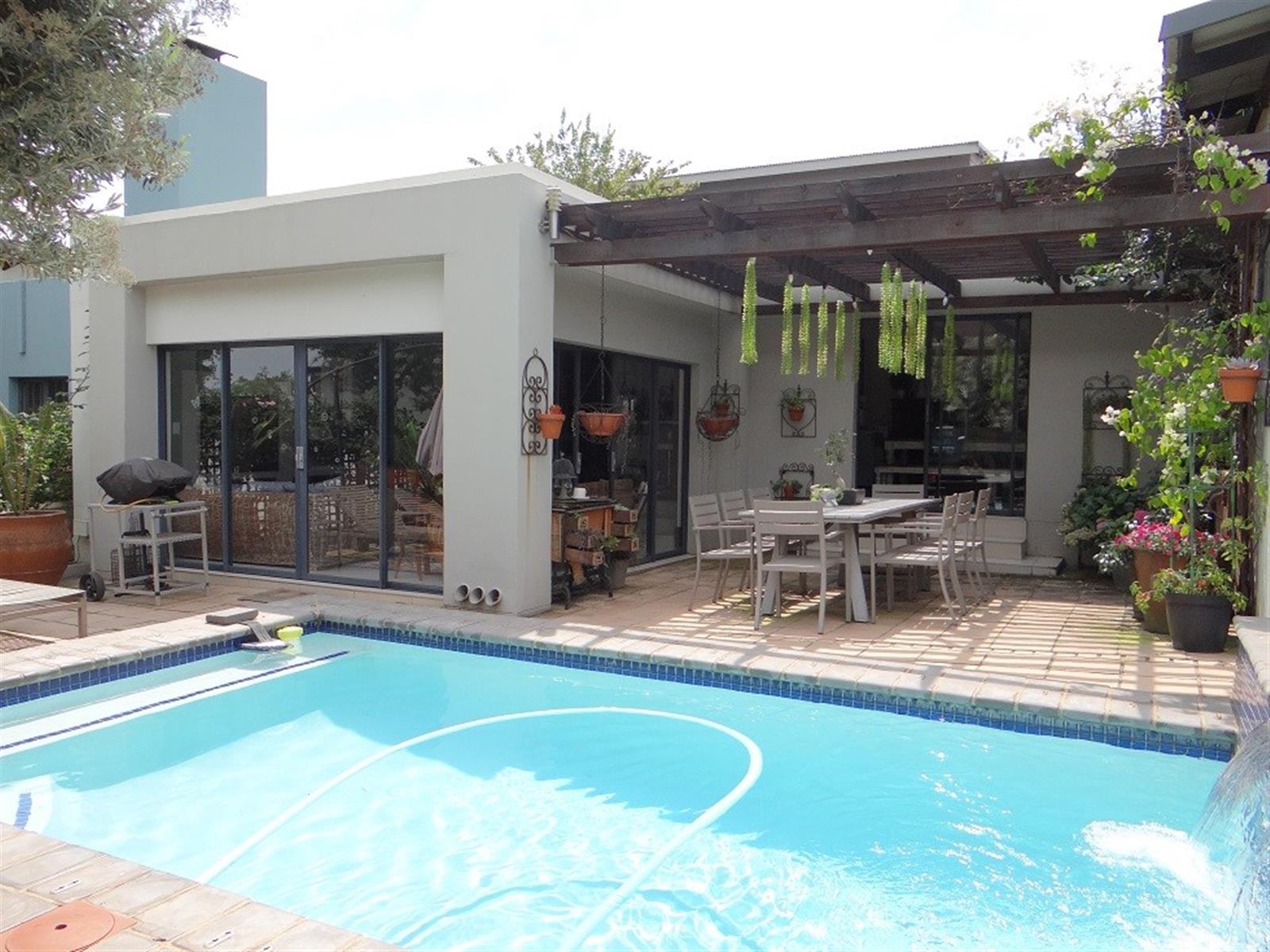4 Bedroom House For Sale in Midstream Ridge Estate, Centurion