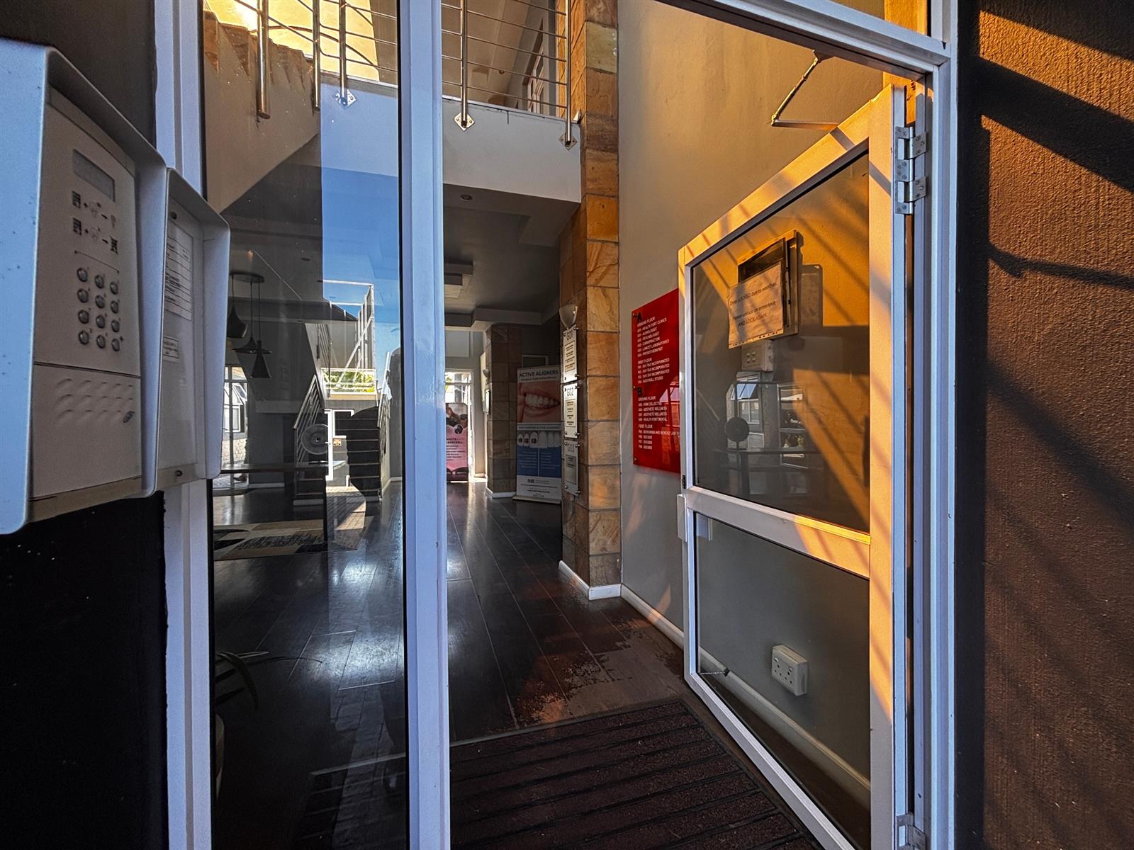 Health Professional Office To Rent in Table View, Blouberg