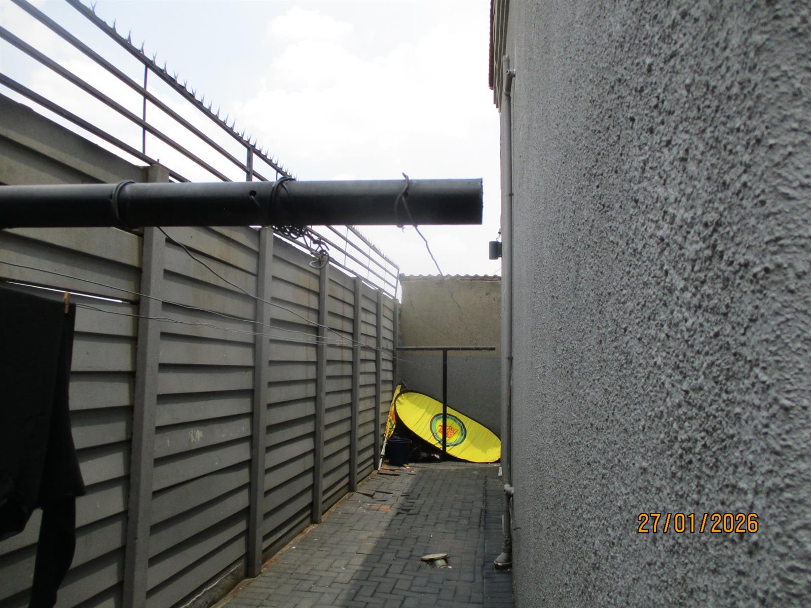 Apartment Block for sale in Ililiba, Tembisa, 150 m²