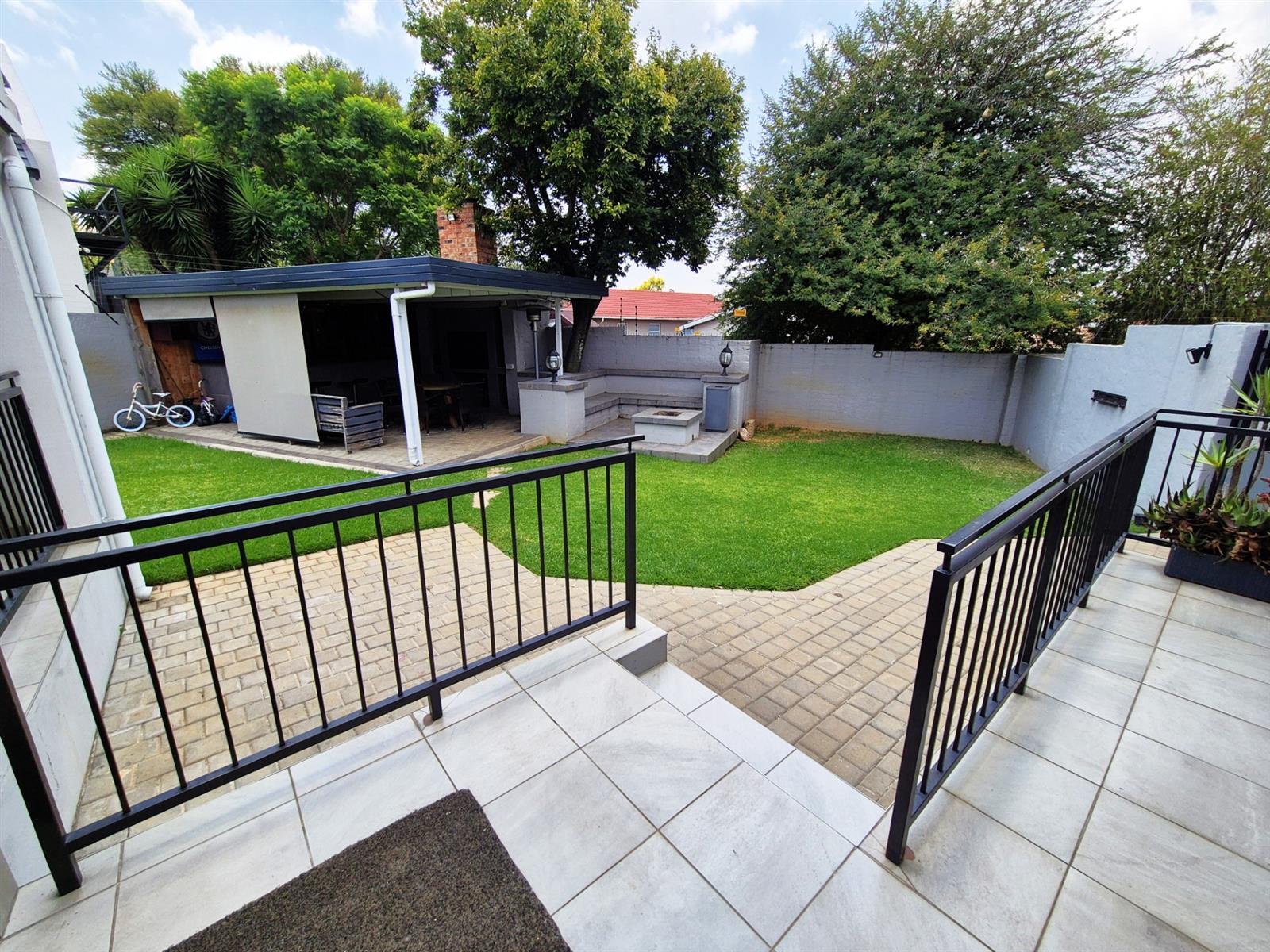 House For Sale in Olivedale, Randburg